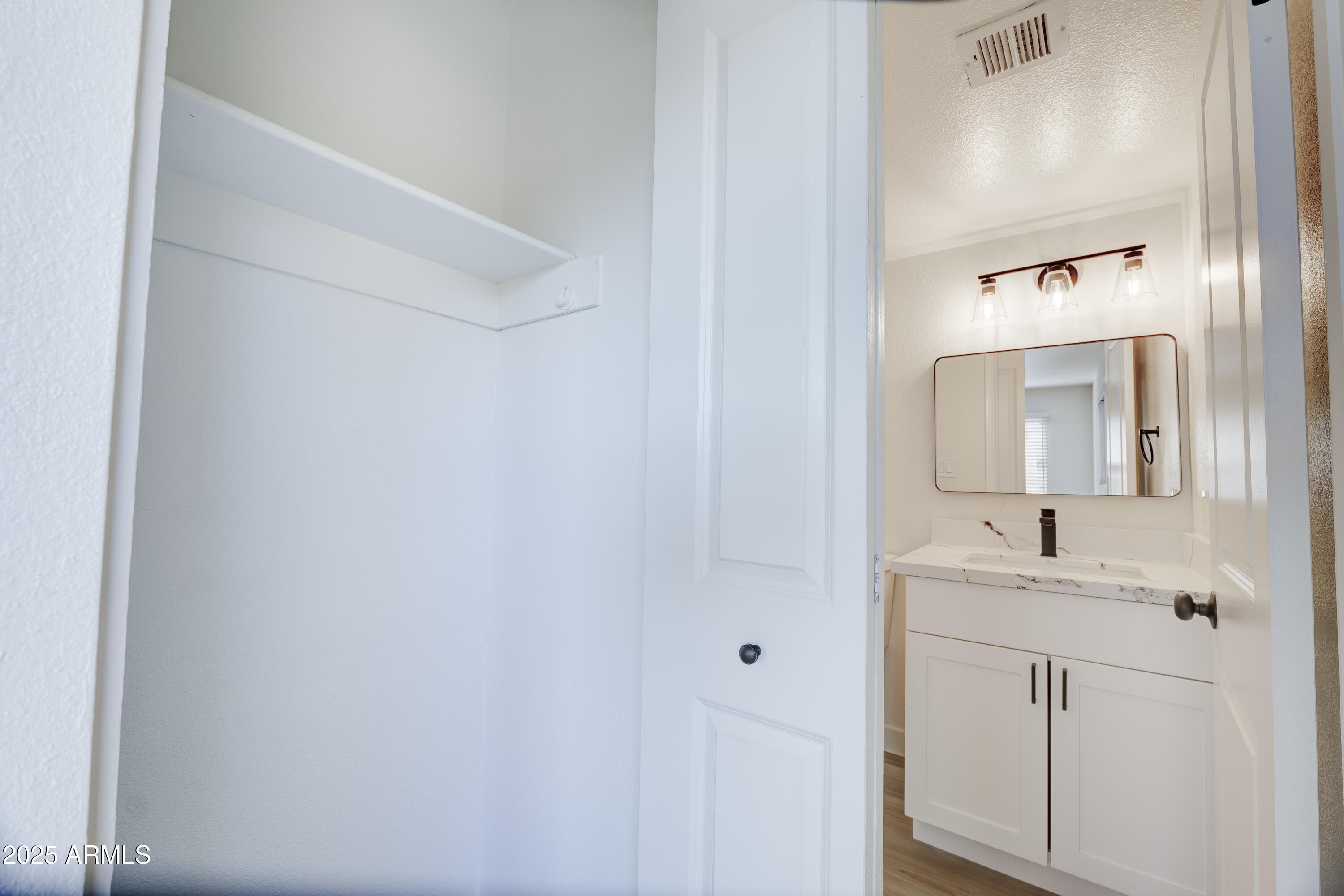 948 S ALMA SCHOOL Road # 160