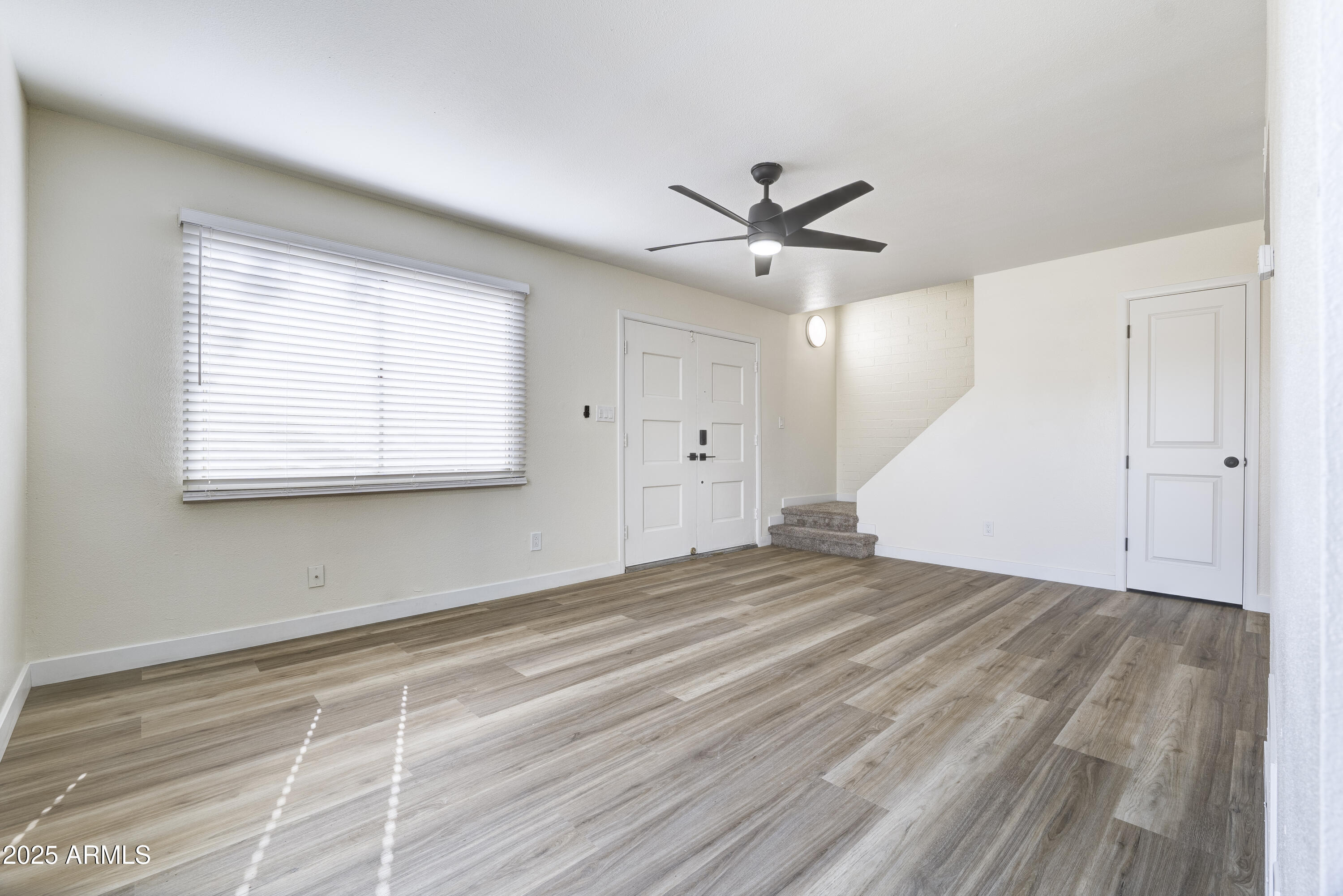 948 S ALMA SCHOOL Road # 160