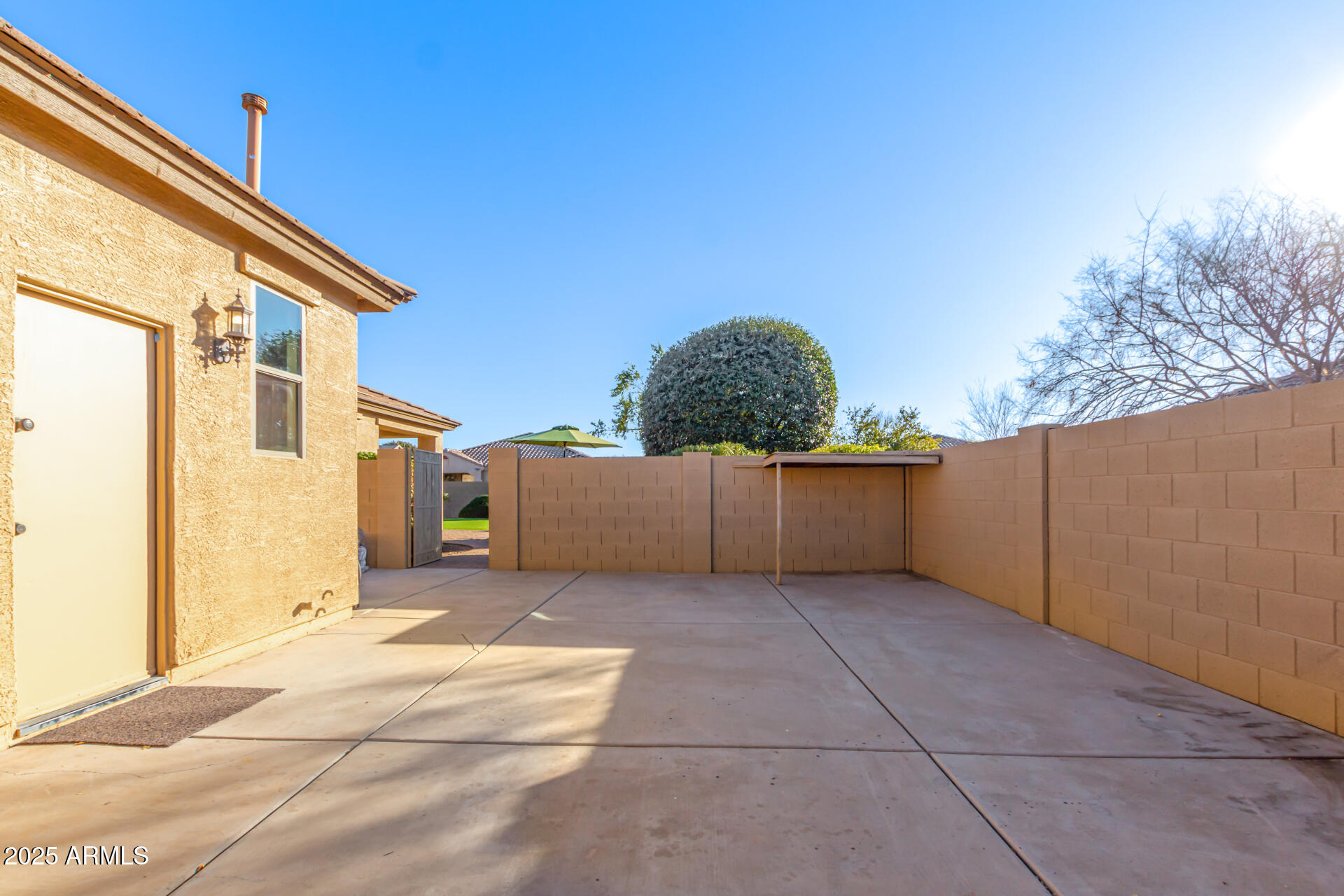 11105 E QUINTANA Avenue