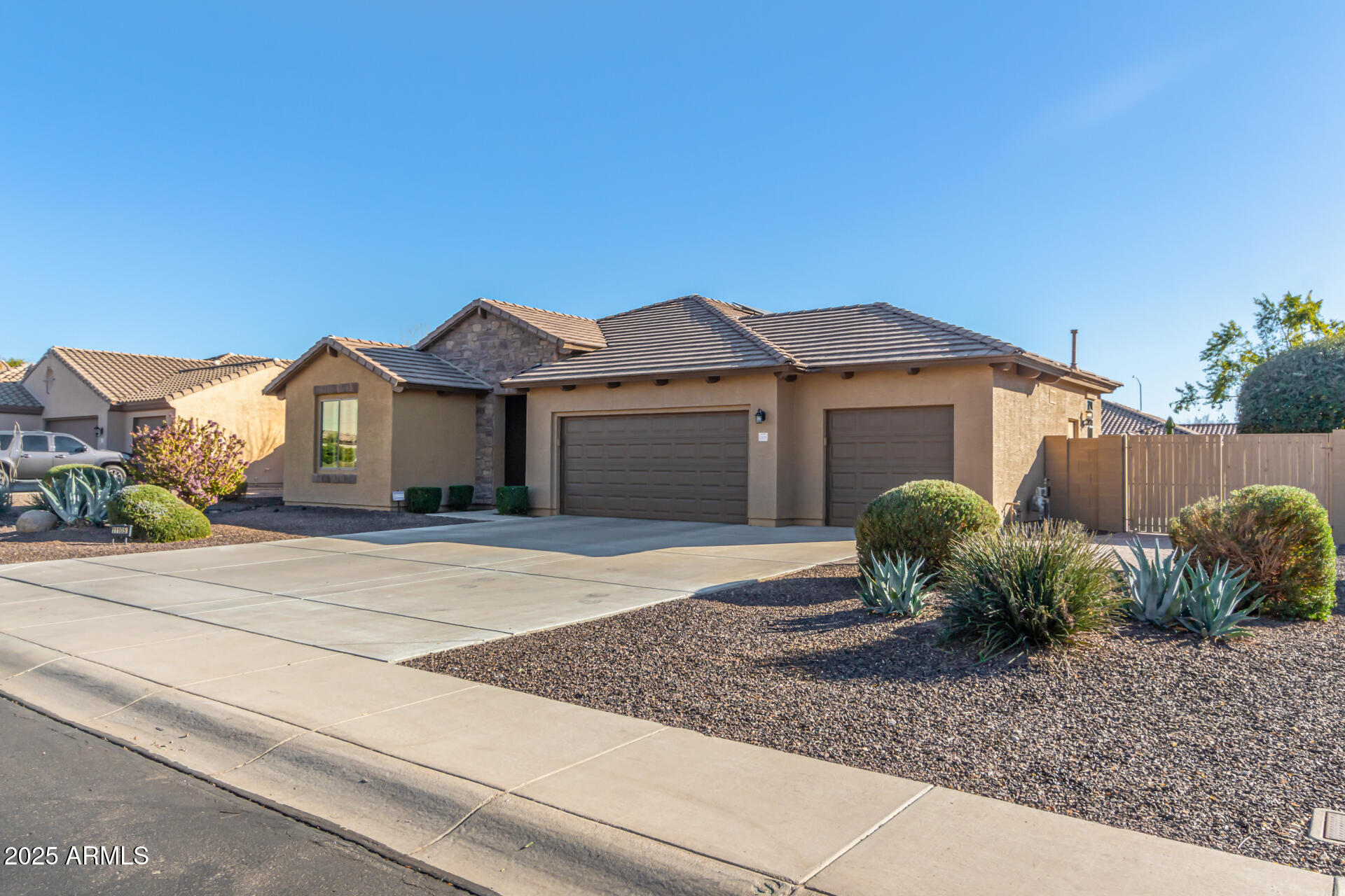 11105 E QUINTANA Avenue