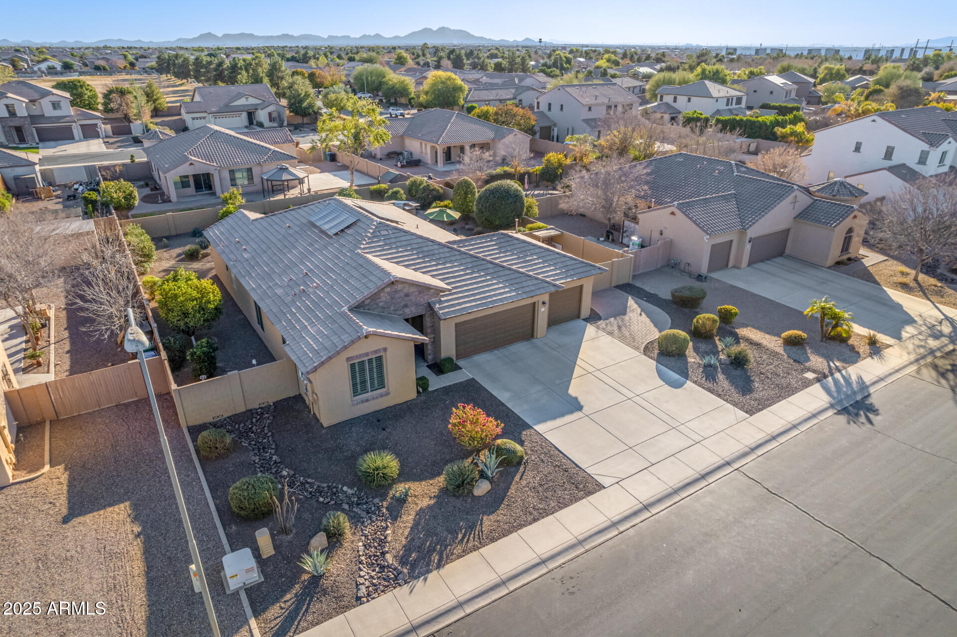 11105 E QUINTANA Avenue