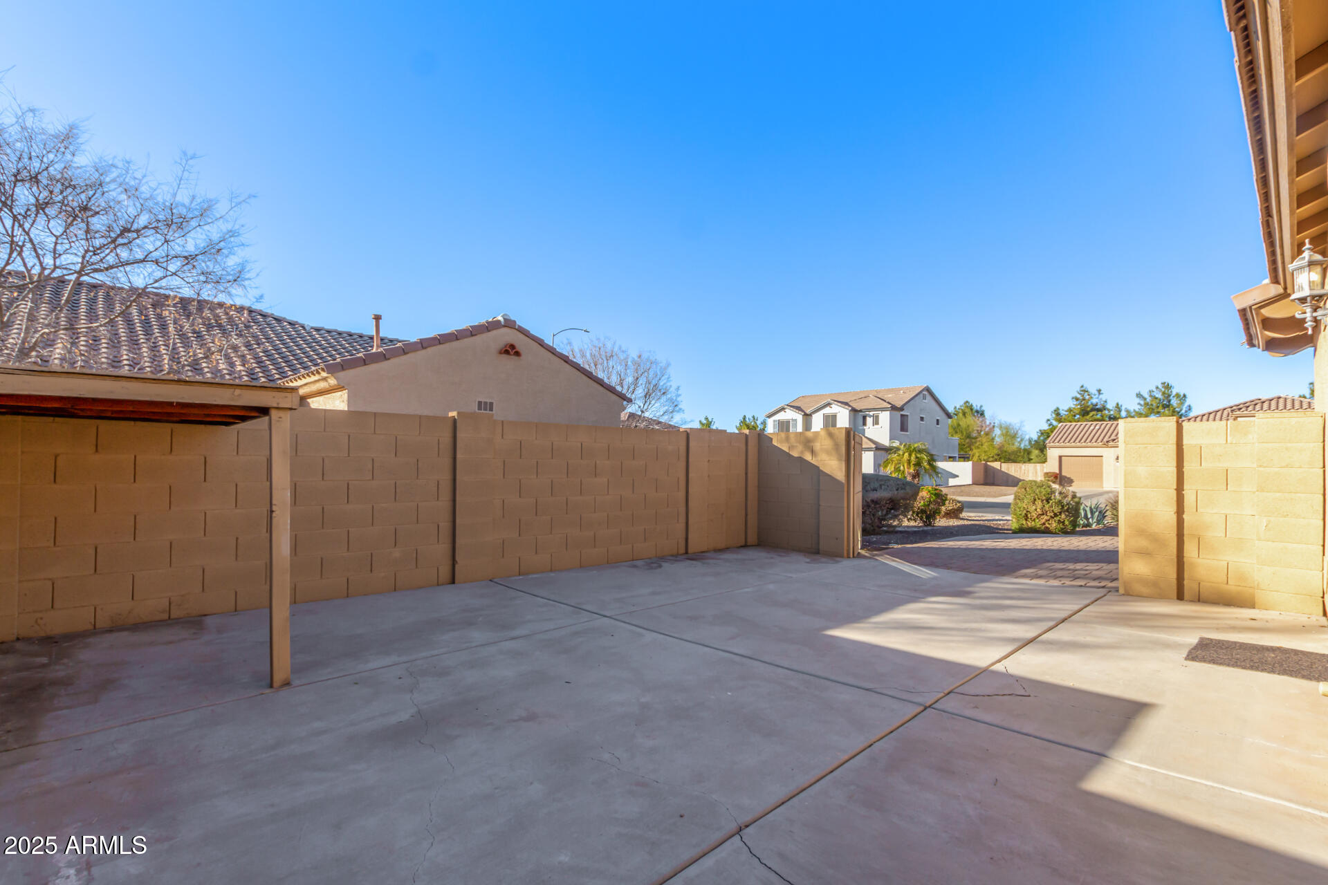 11105 E QUINTANA Avenue