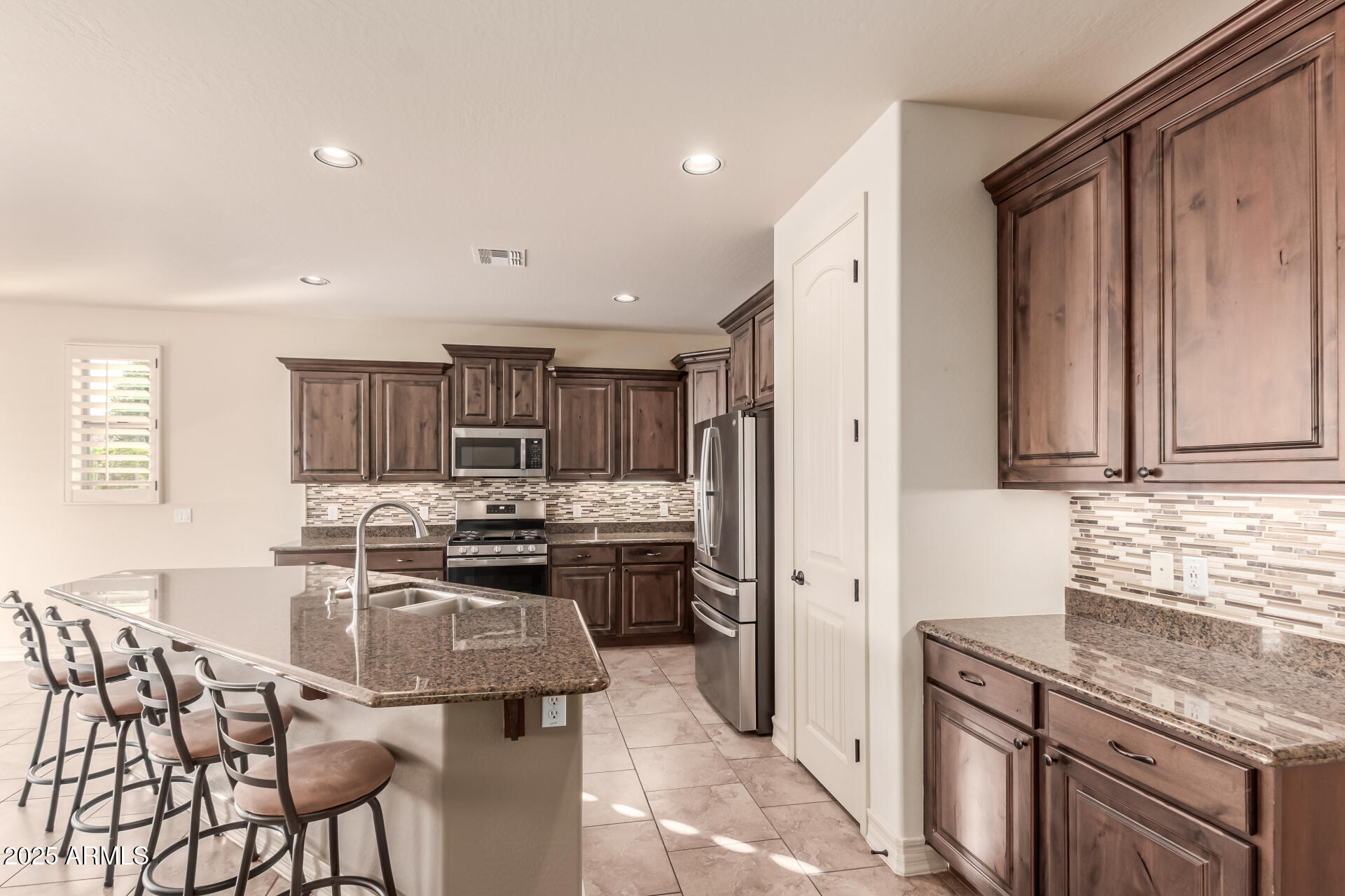 11105 E QUINTANA Avenue