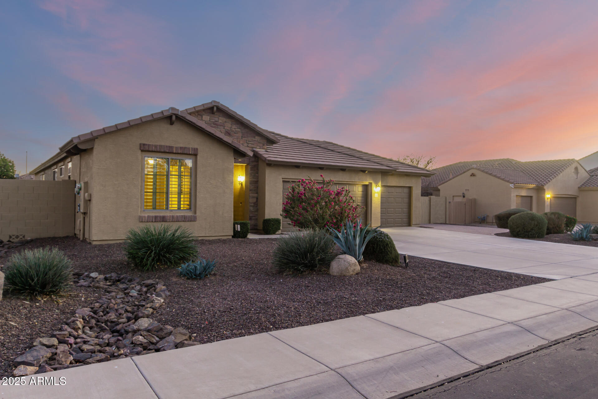 11105 E QUINTANA Avenue