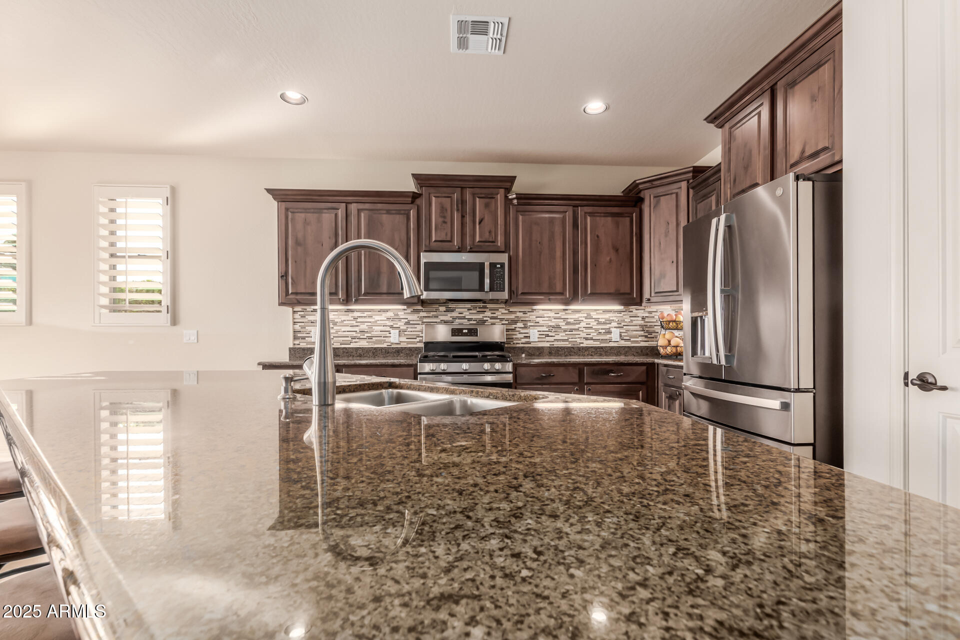 11105 E QUINTANA Avenue