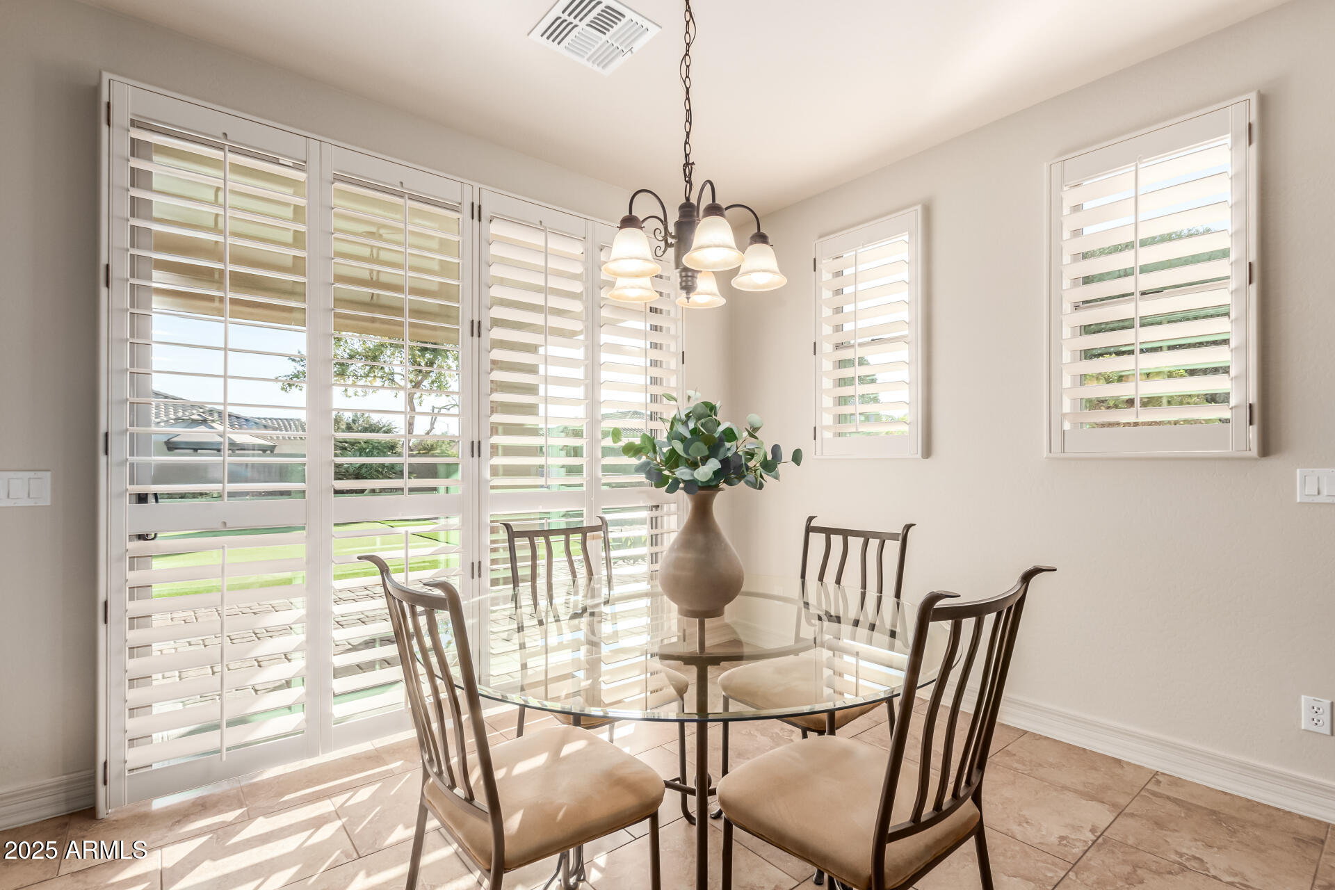 11105 E QUINTANA Avenue