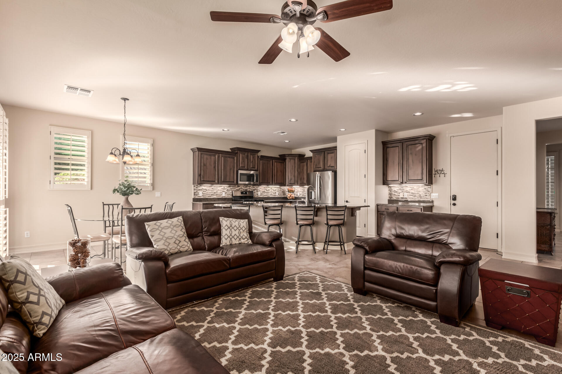 11105 E QUINTANA Avenue