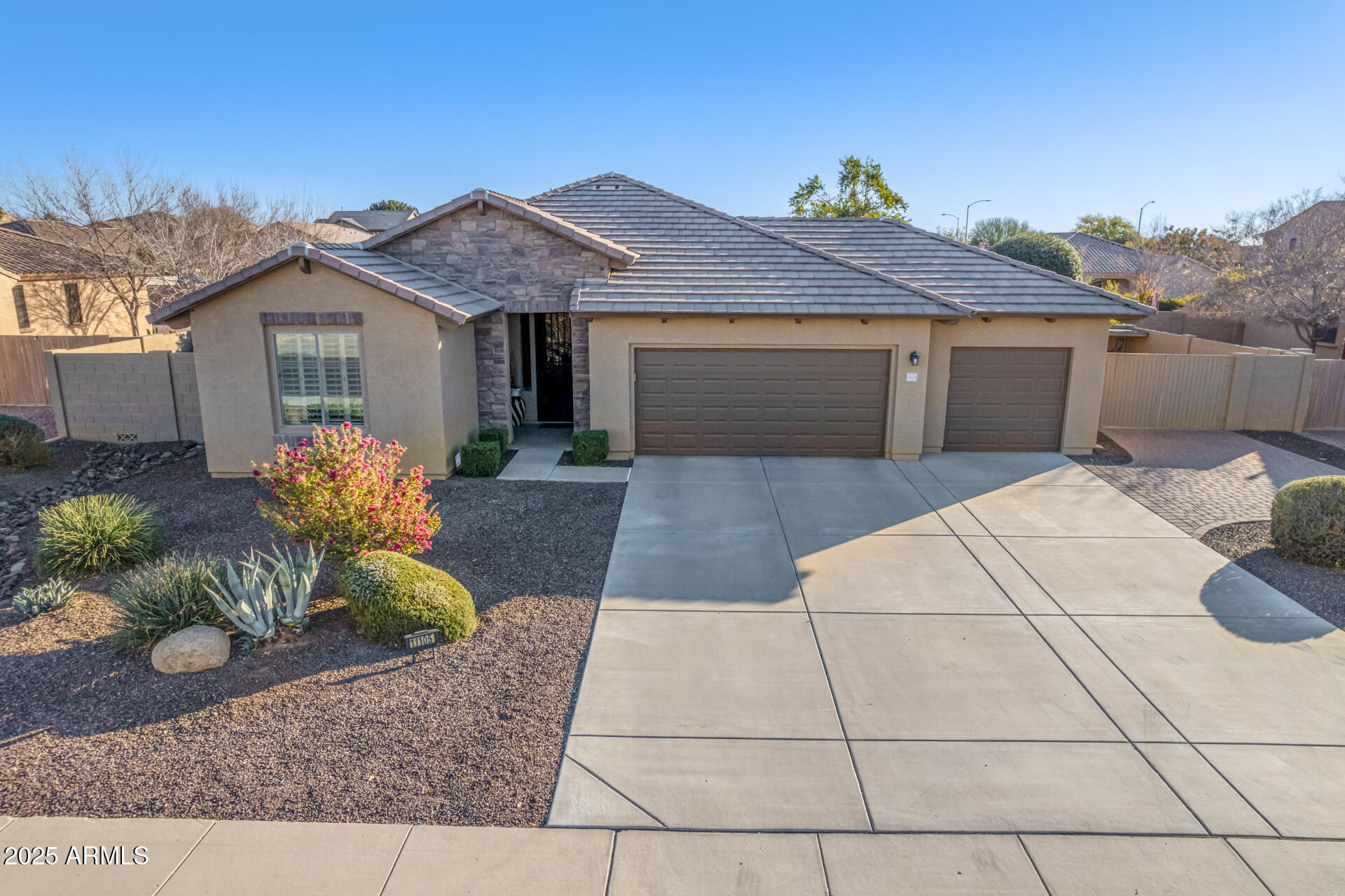 11105 E QUINTANA Avenue