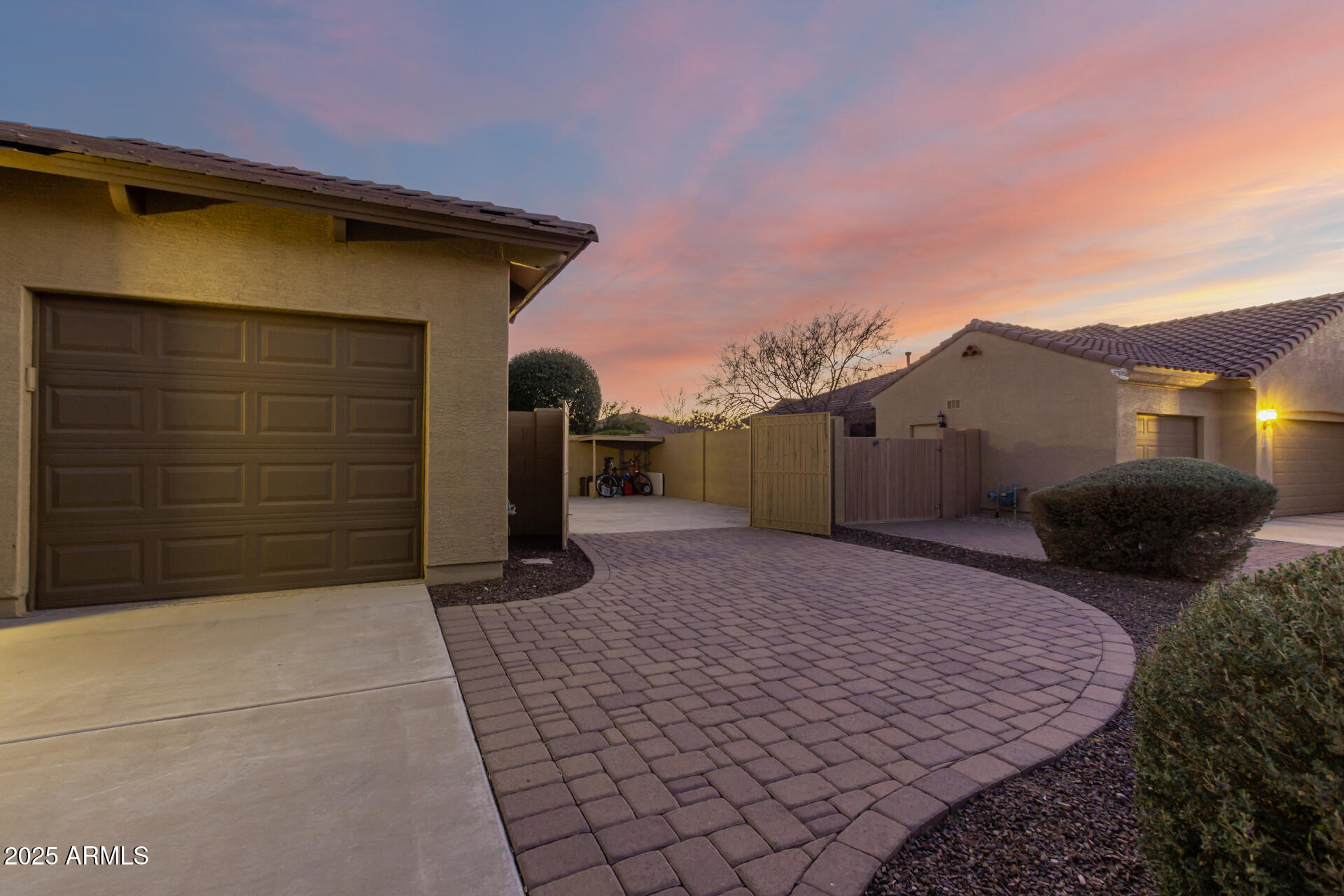 11105 E QUINTANA Avenue