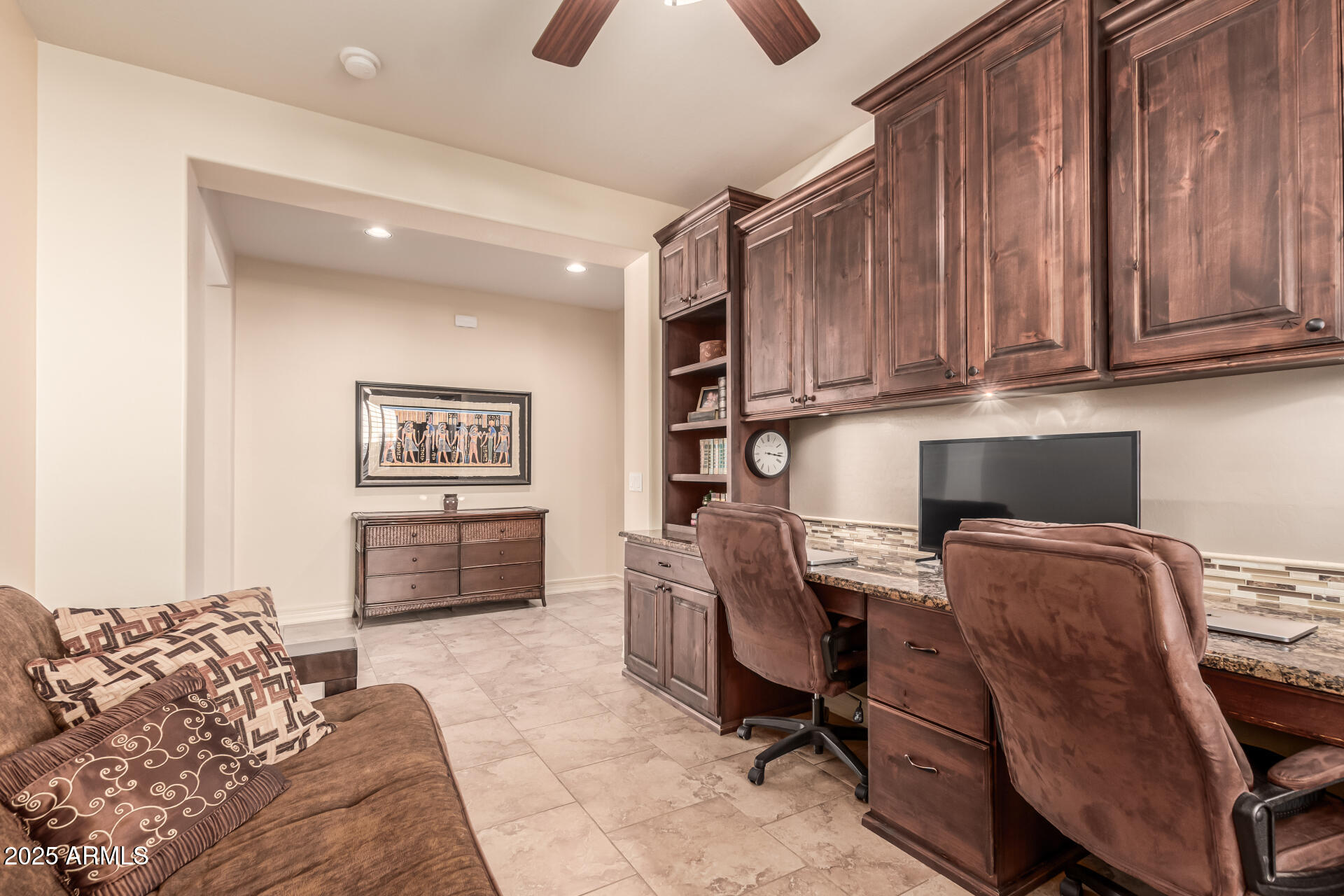 11105 E QUINTANA Avenue