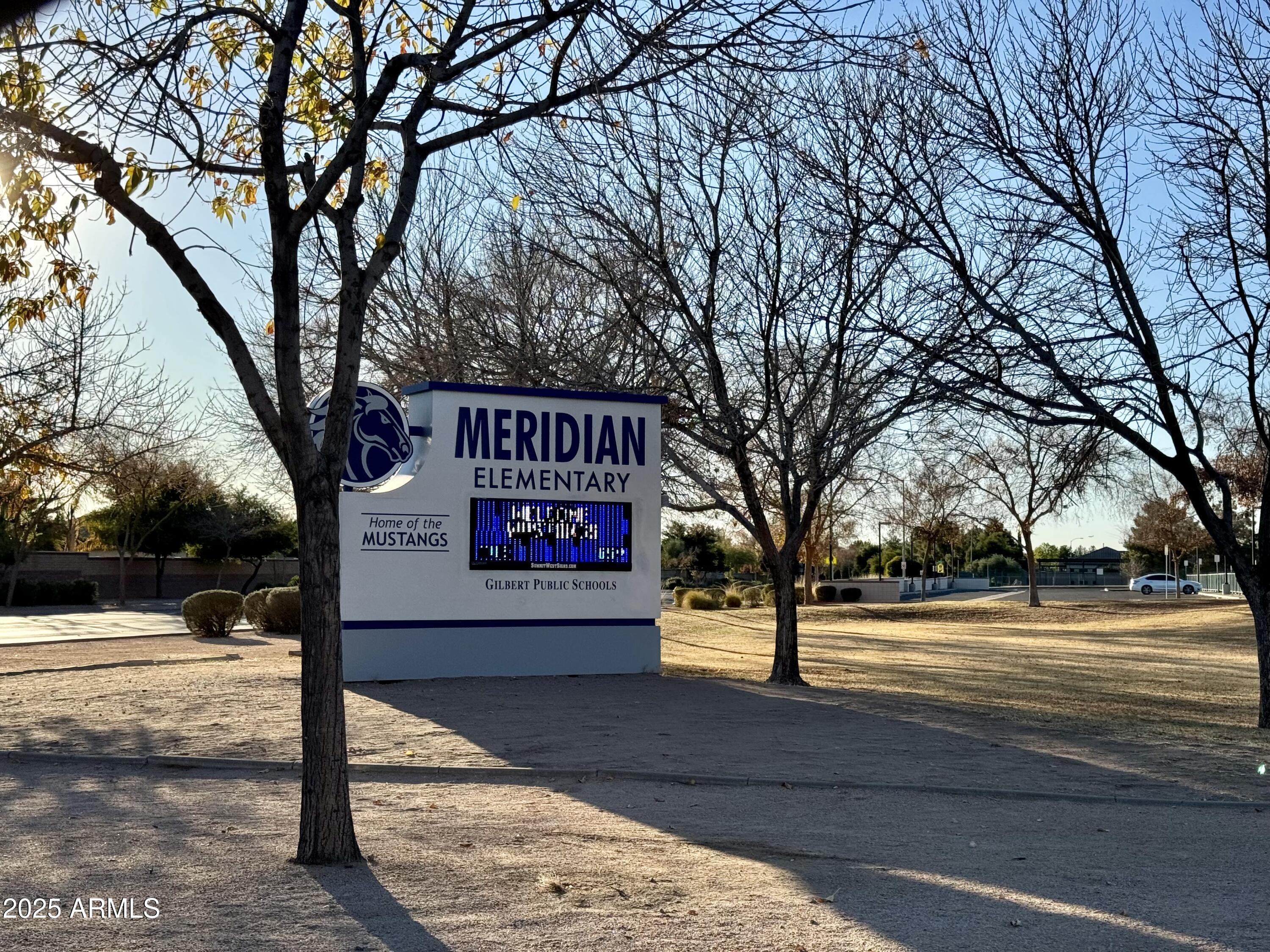 11105 E QUINTANA Avenue