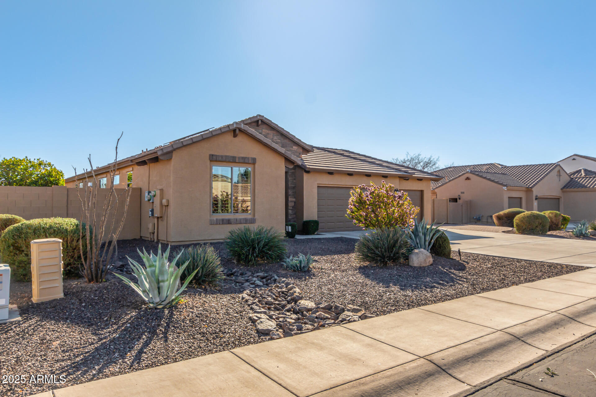 11105 E QUINTANA Avenue