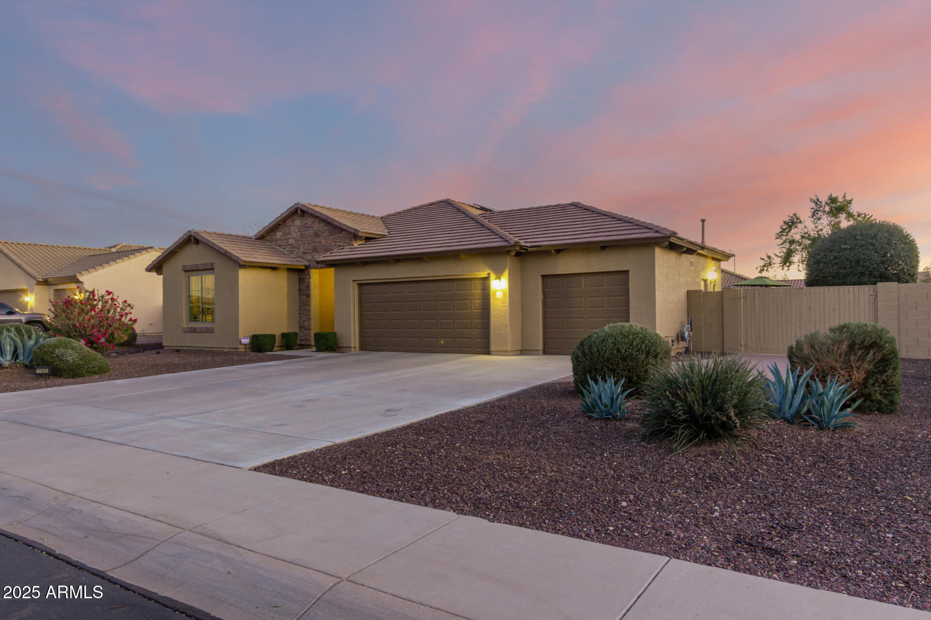 11105 E QUINTANA Avenue