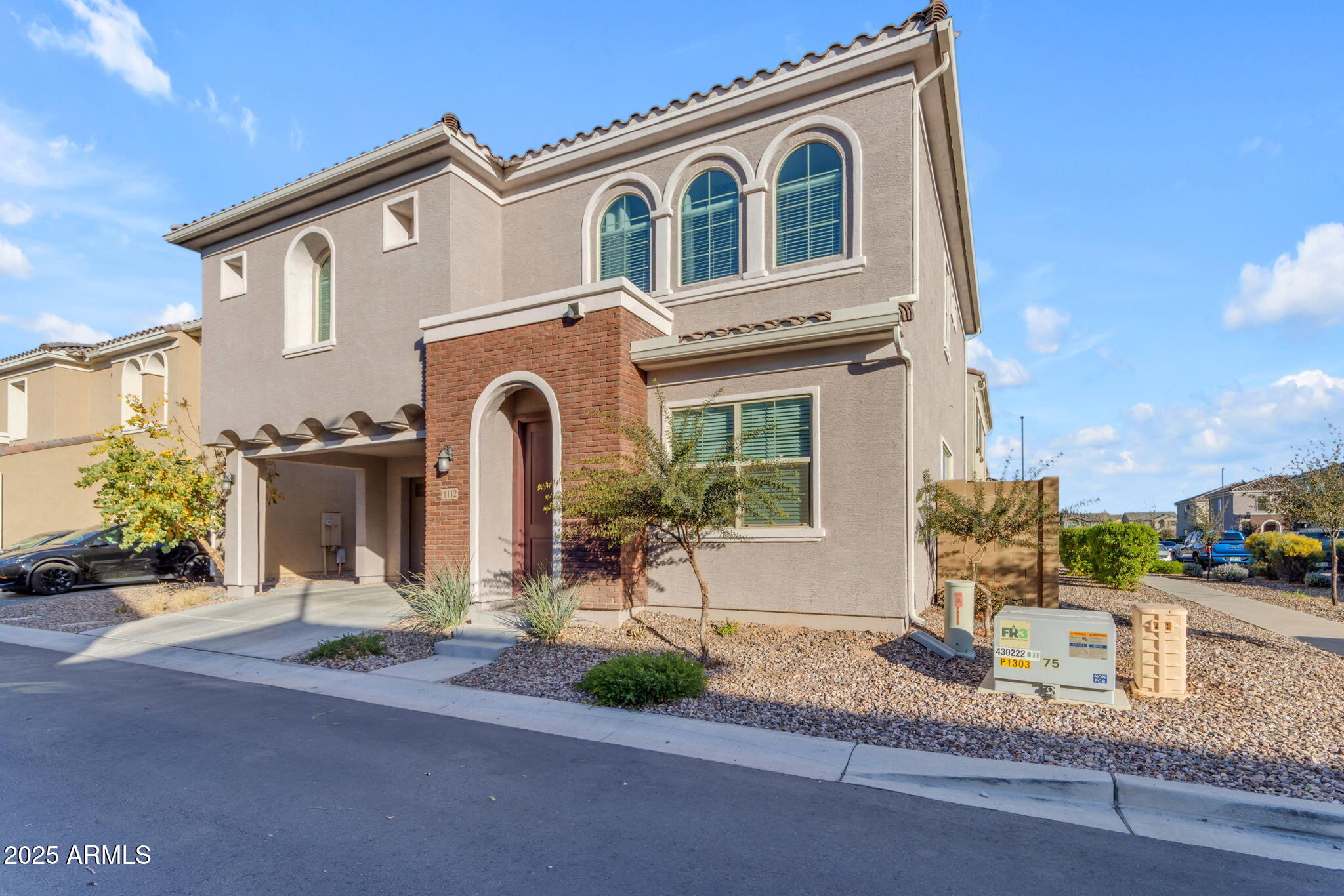 1112 E NEWLAND Drive