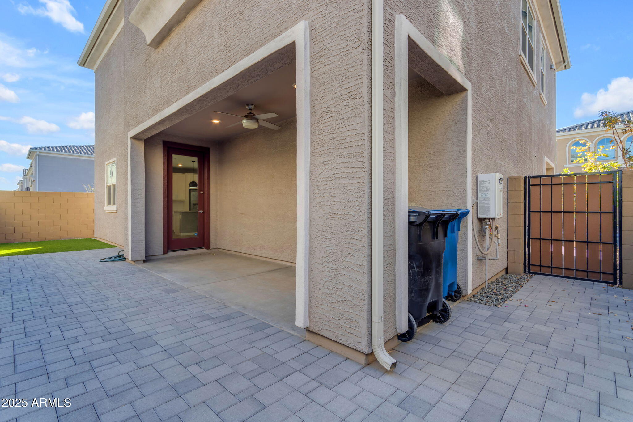 1112 E NEWLAND Drive