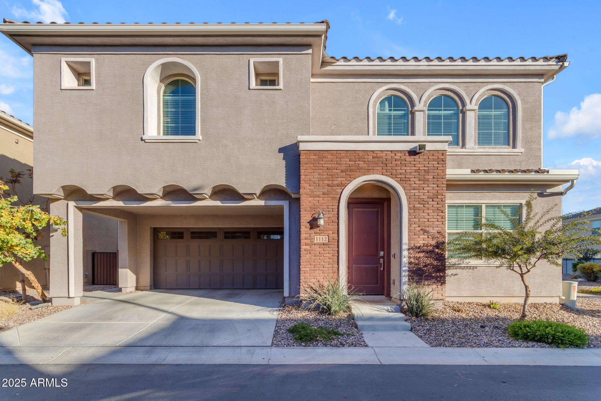 1112 E NEWLAND Drive