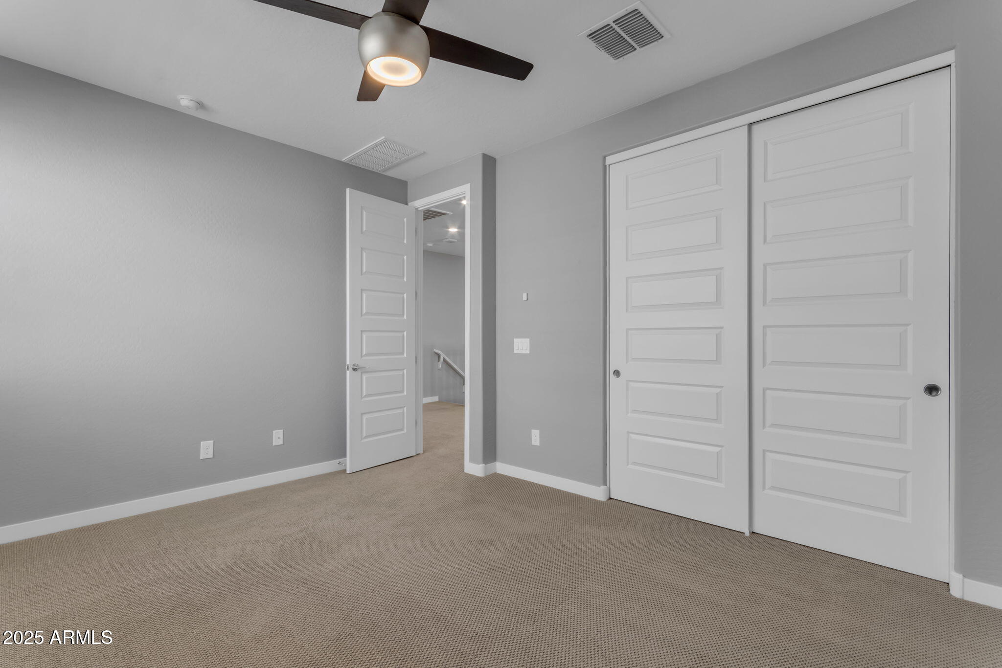 1112 E NEWLAND Drive