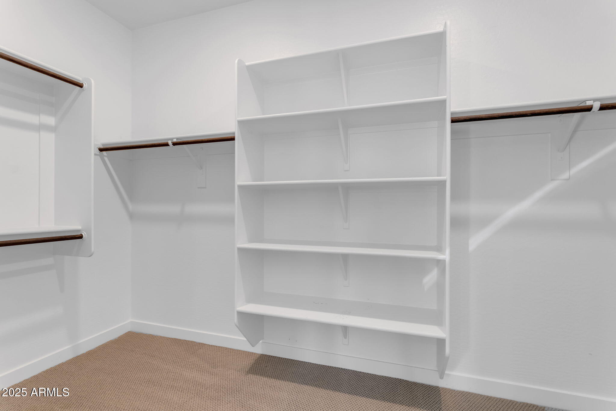 1112 E NEWLAND Drive