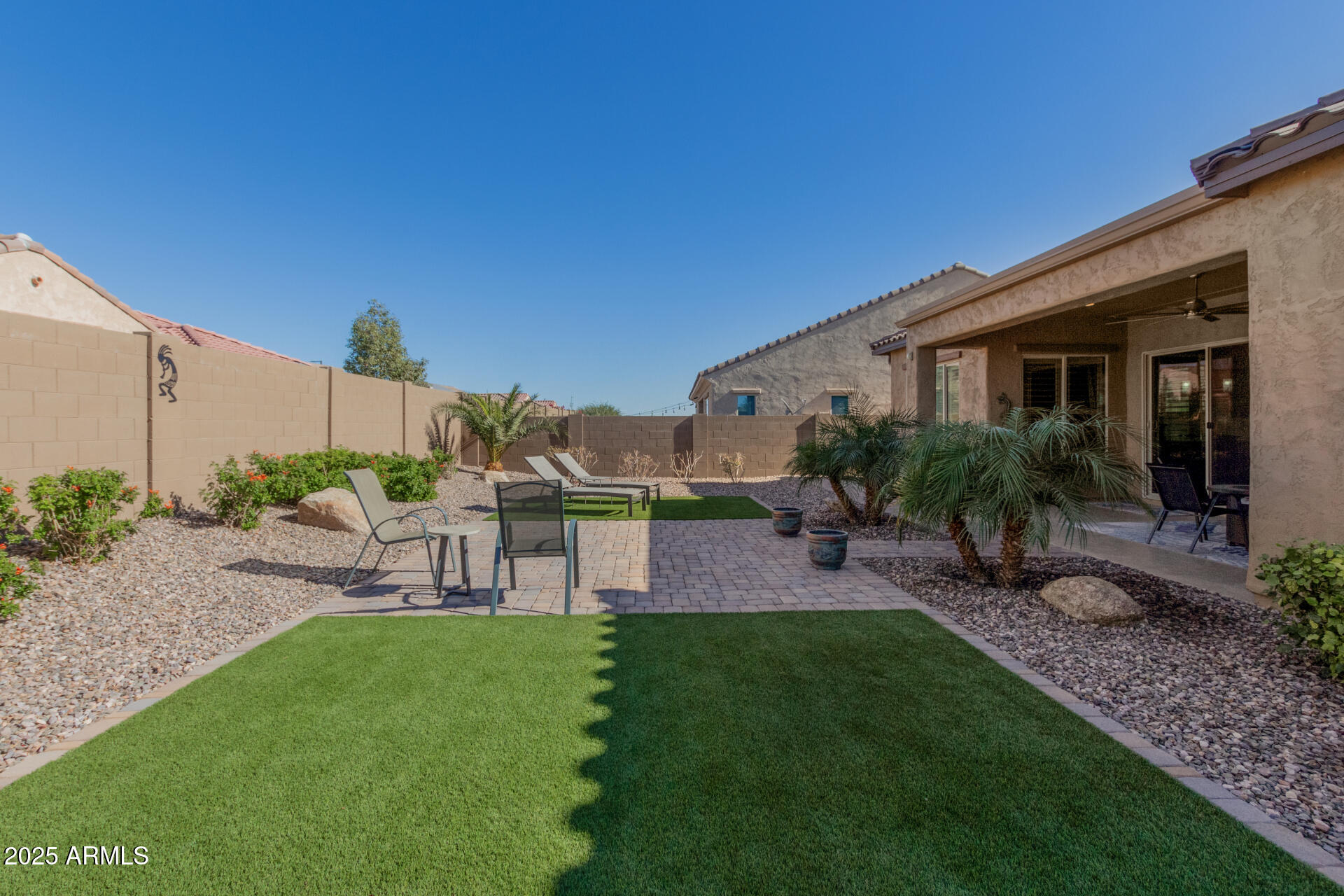 8202 W MERRIWEATHER Way