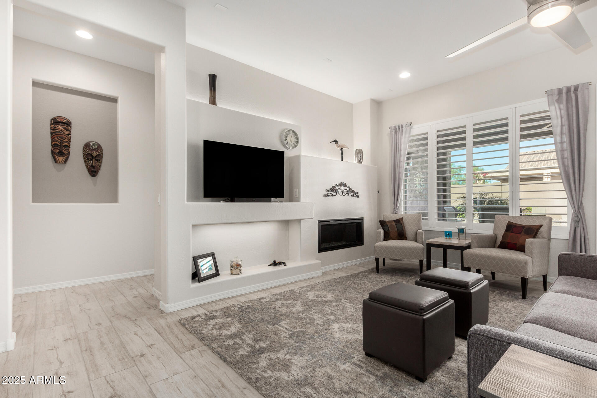 8202 W MERRIWEATHER Way