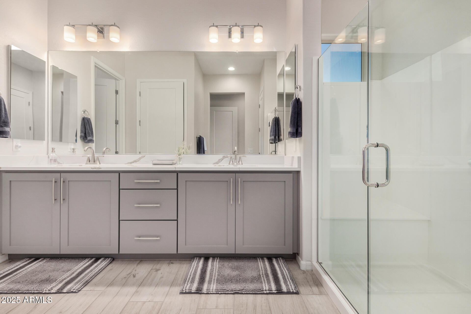 8202 W MERRIWEATHER Way