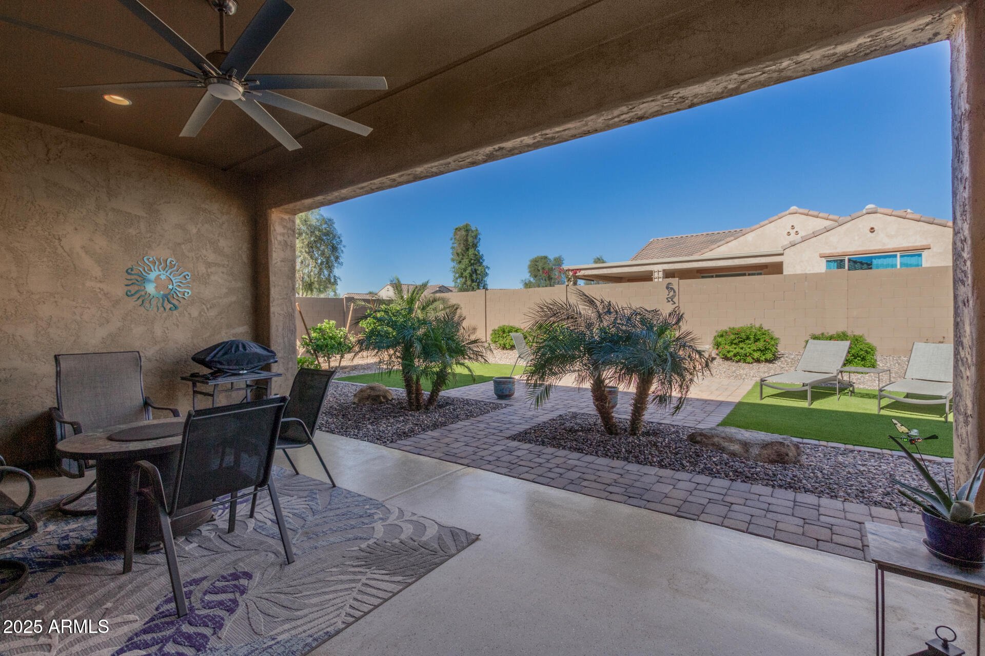 8202 W MERRIWEATHER Way