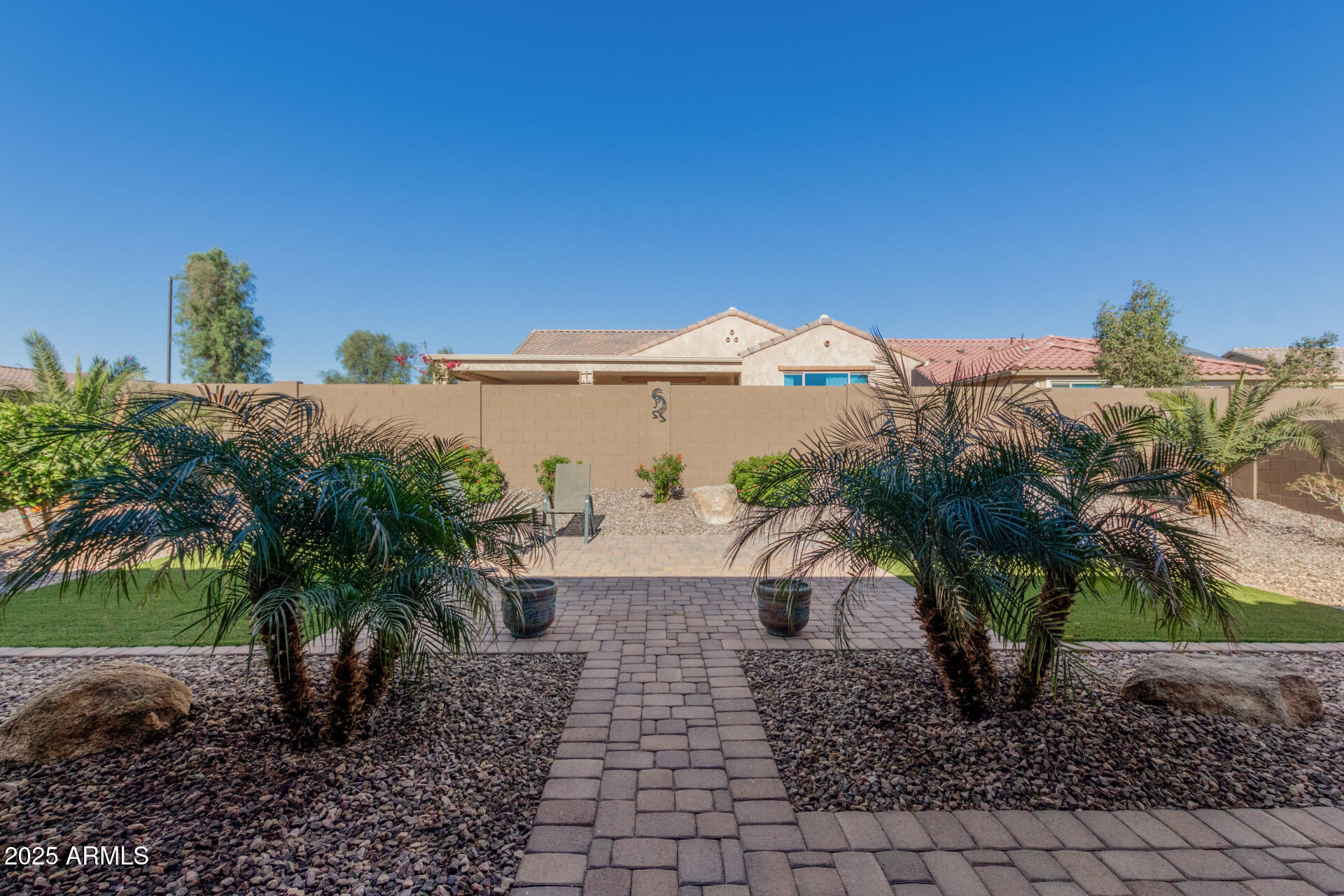 8202 W MERRIWEATHER Way