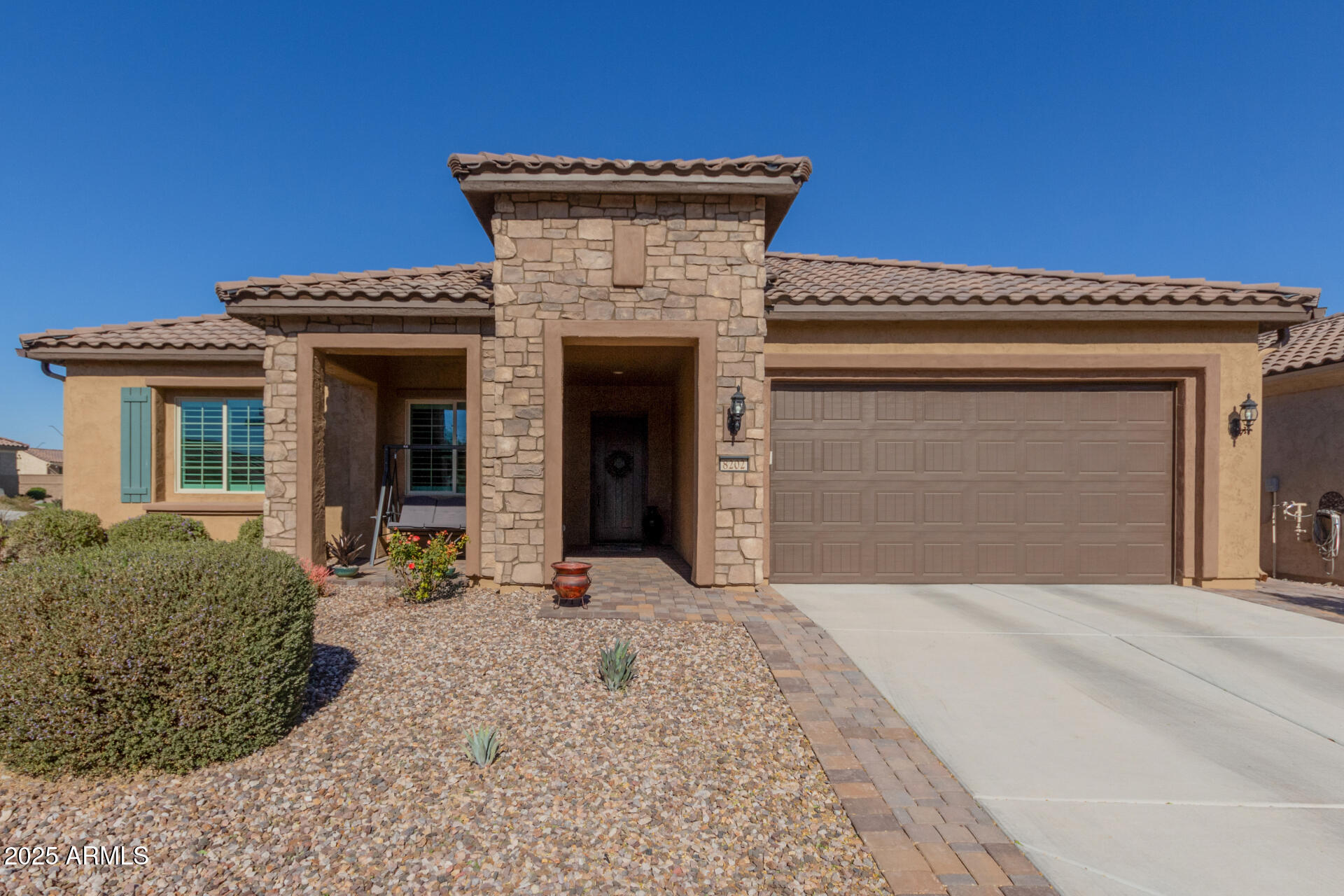 8202 W MERRIWEATHER Way