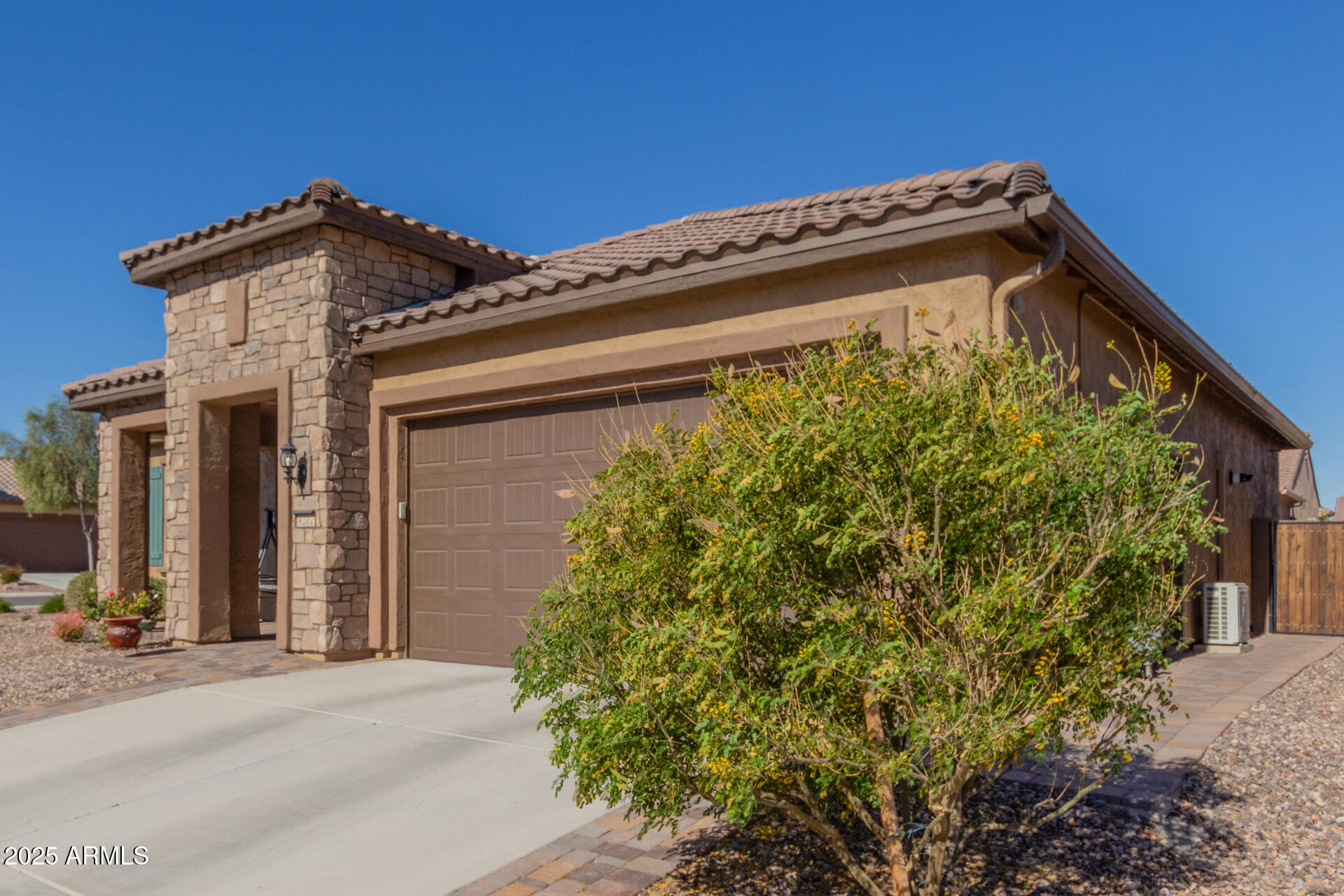 8202 W MERRIWEATHER Way