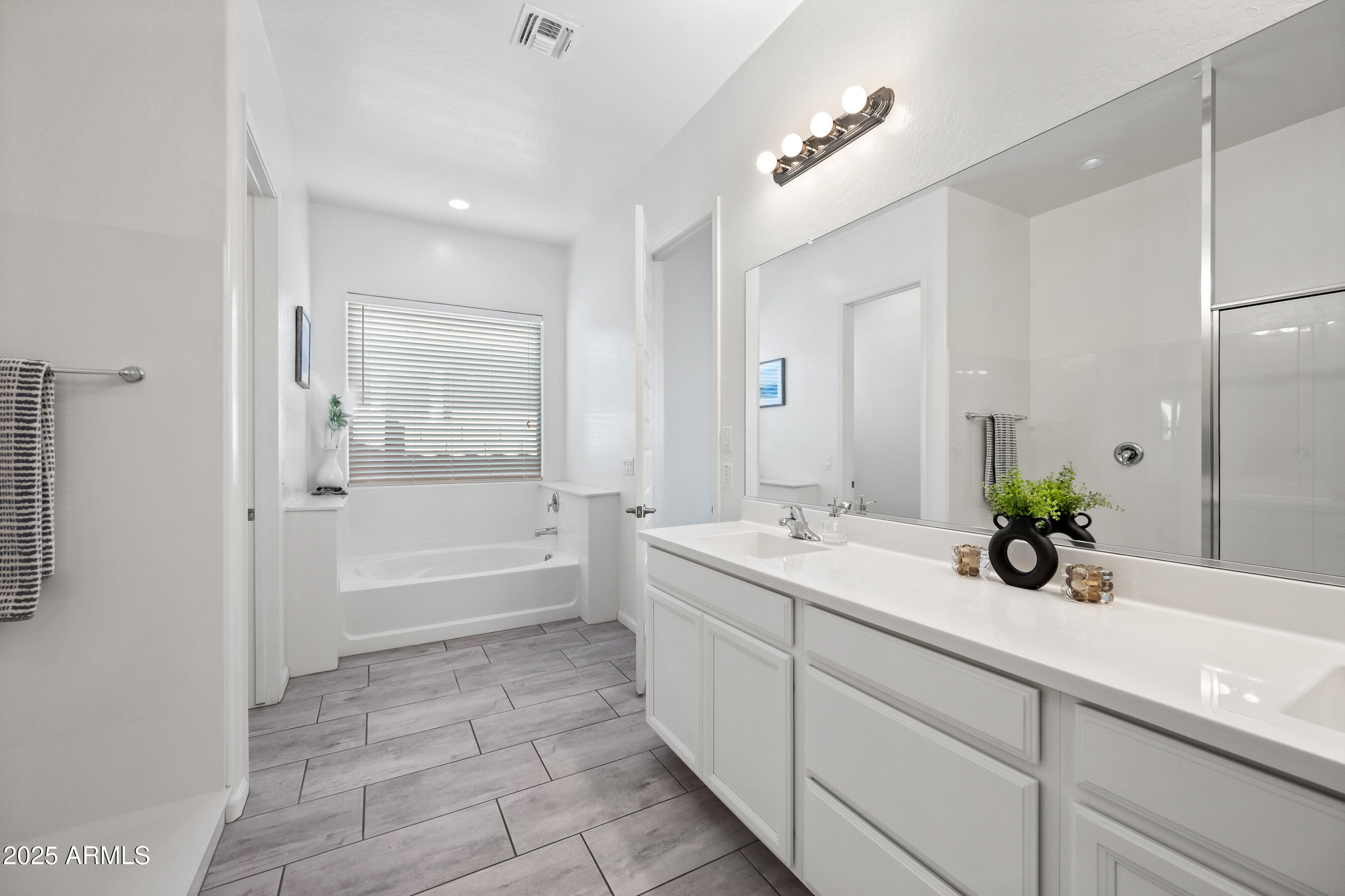 10552 E SEBRING Avenue