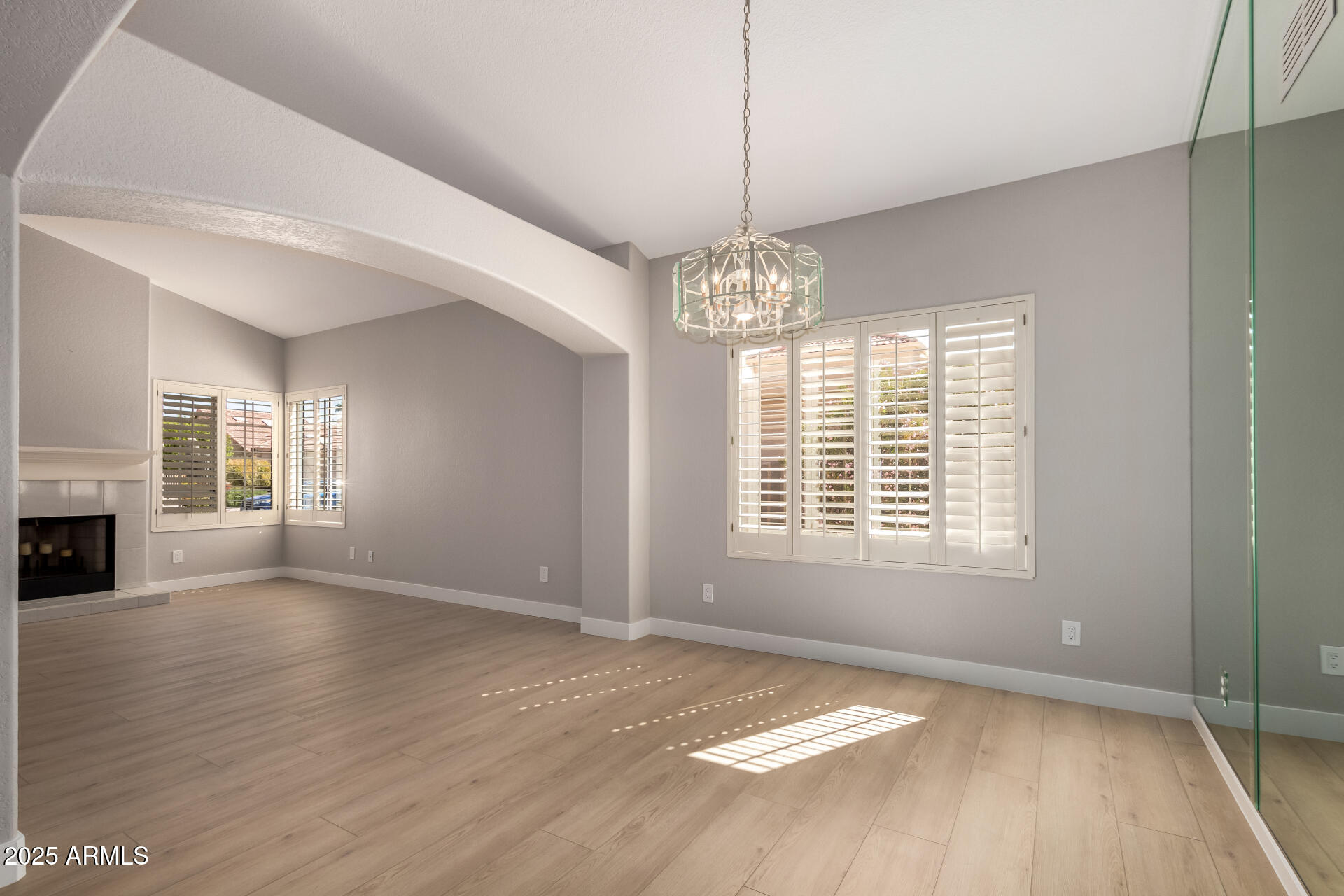 10417 E CHAMPAGNE Drive