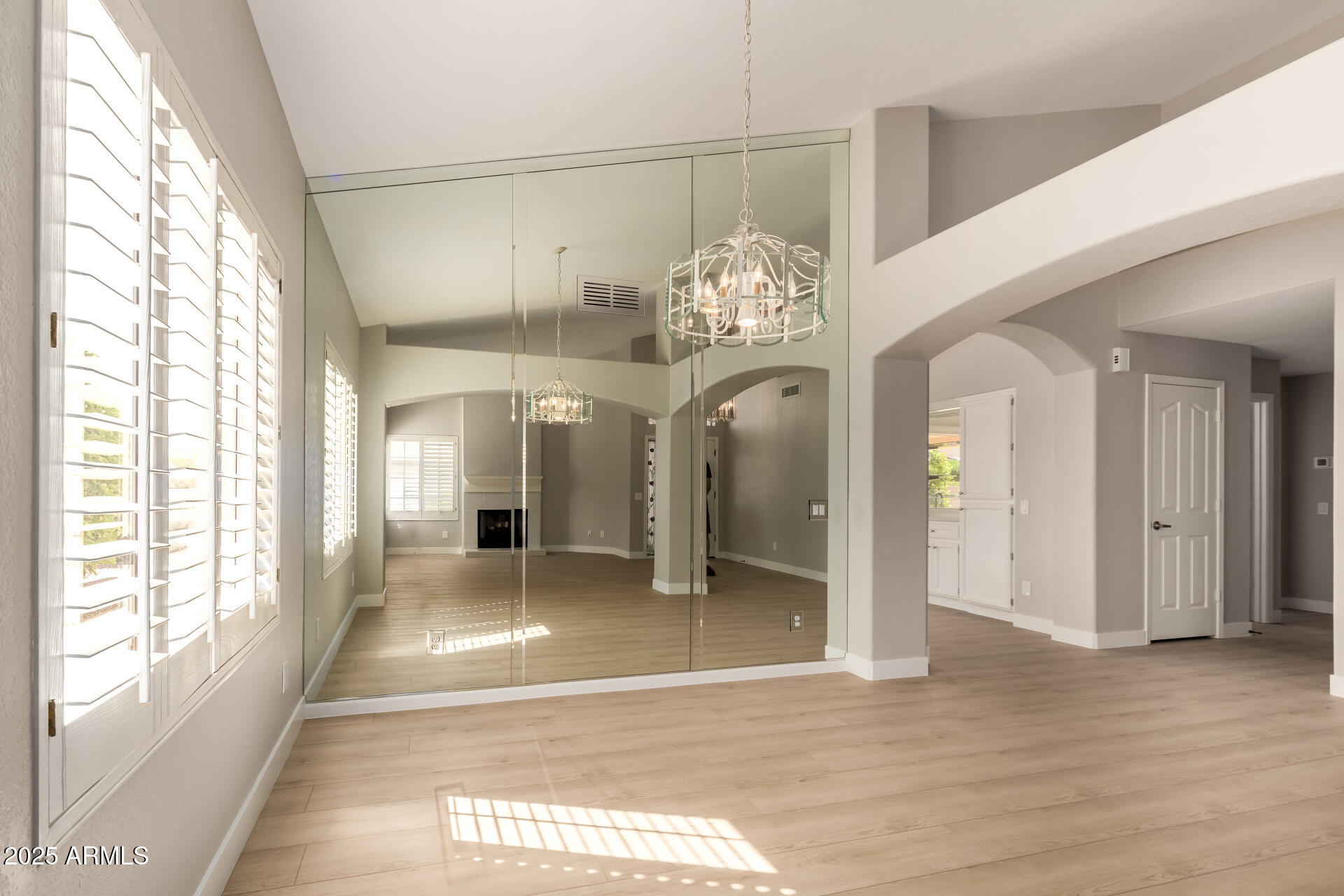 10417 E CHAMPAGNE Drive