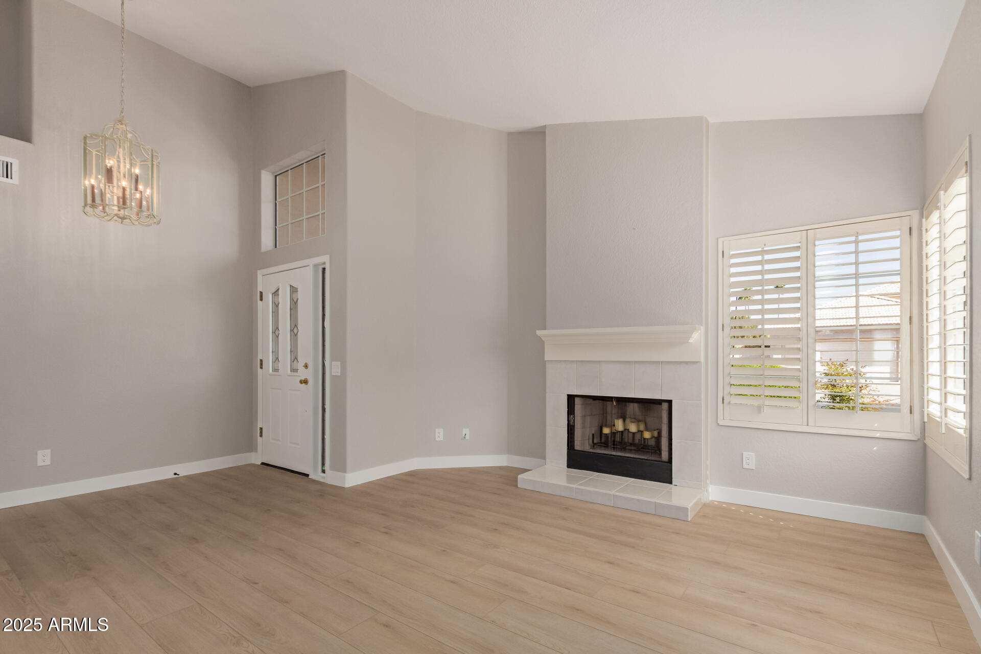 10417 E CHAMPAGNE Drive