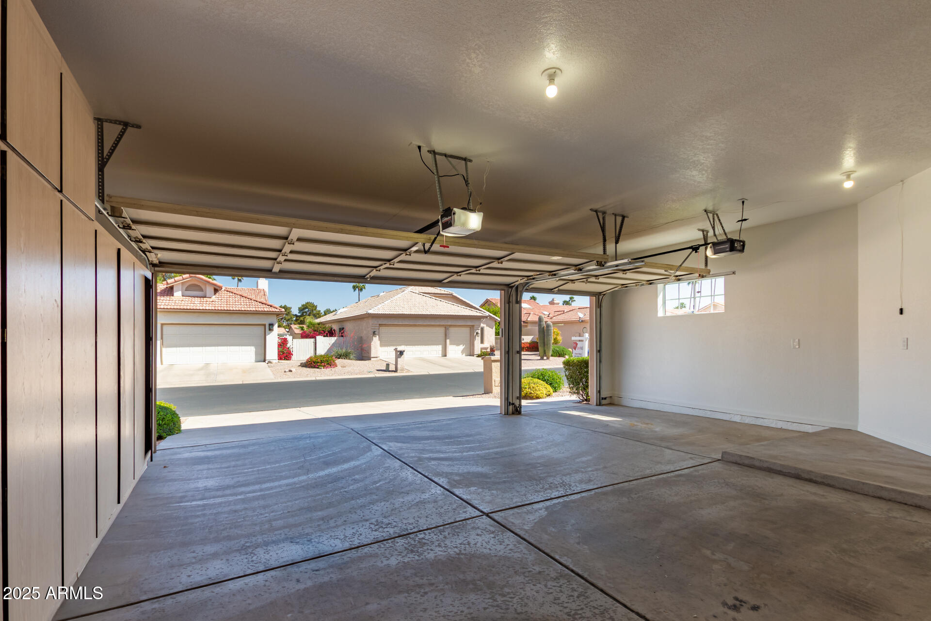 10417 E CHAMPAGNE Drive