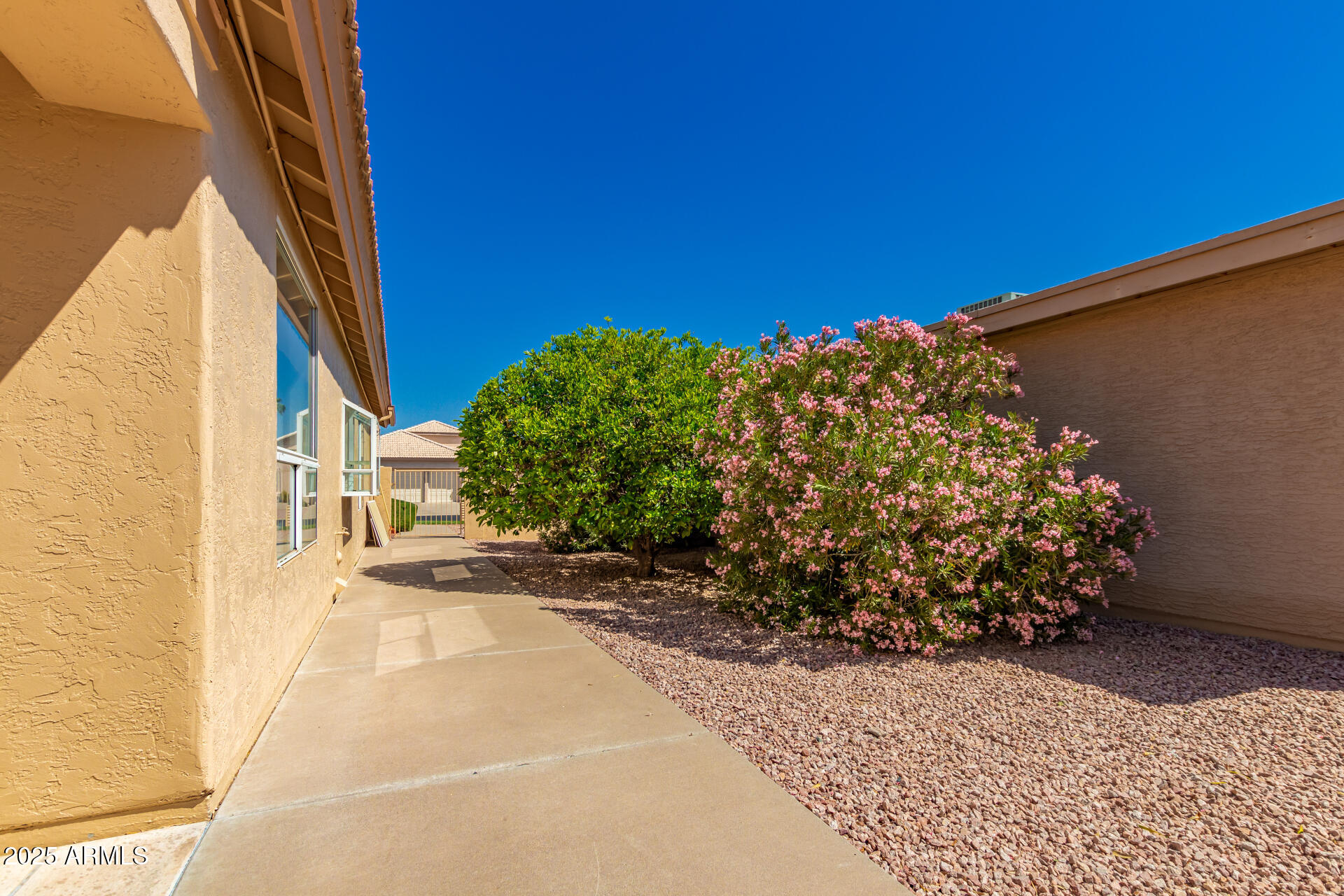 10417 E CHAMPAGNE Drive