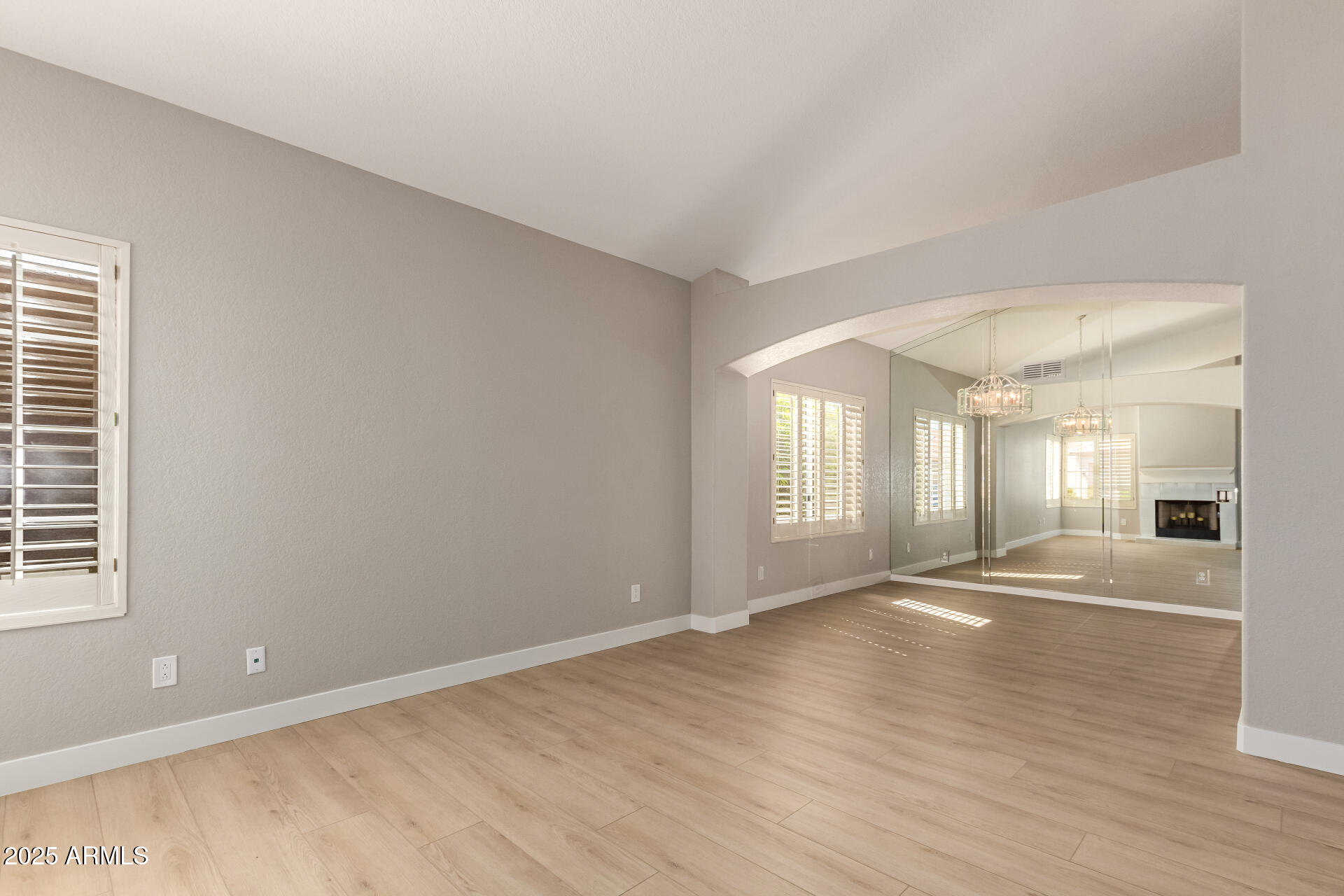 10417 E CHAMPAGNE Drive