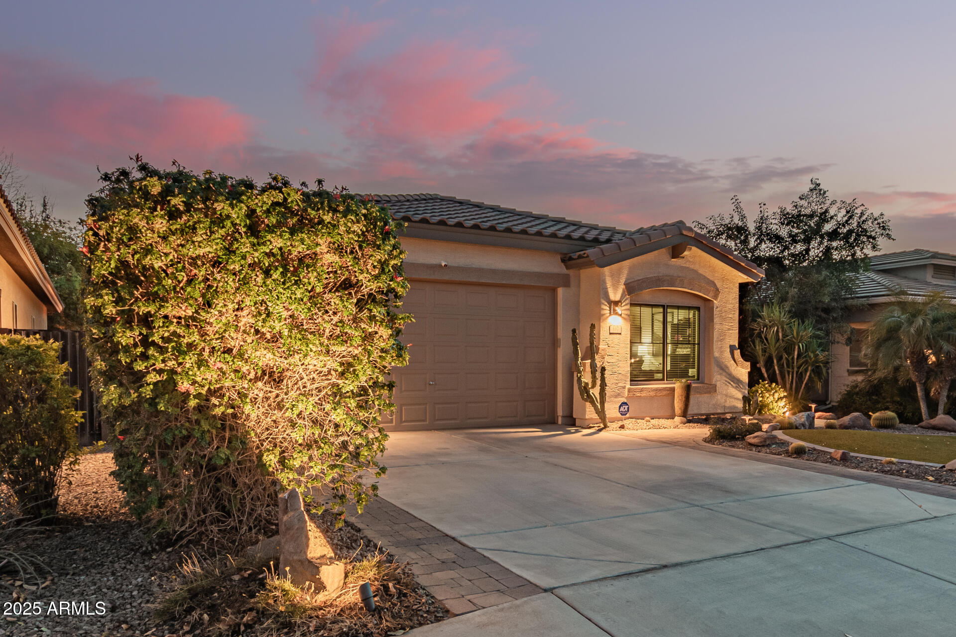 337 W STANLEY Avenue