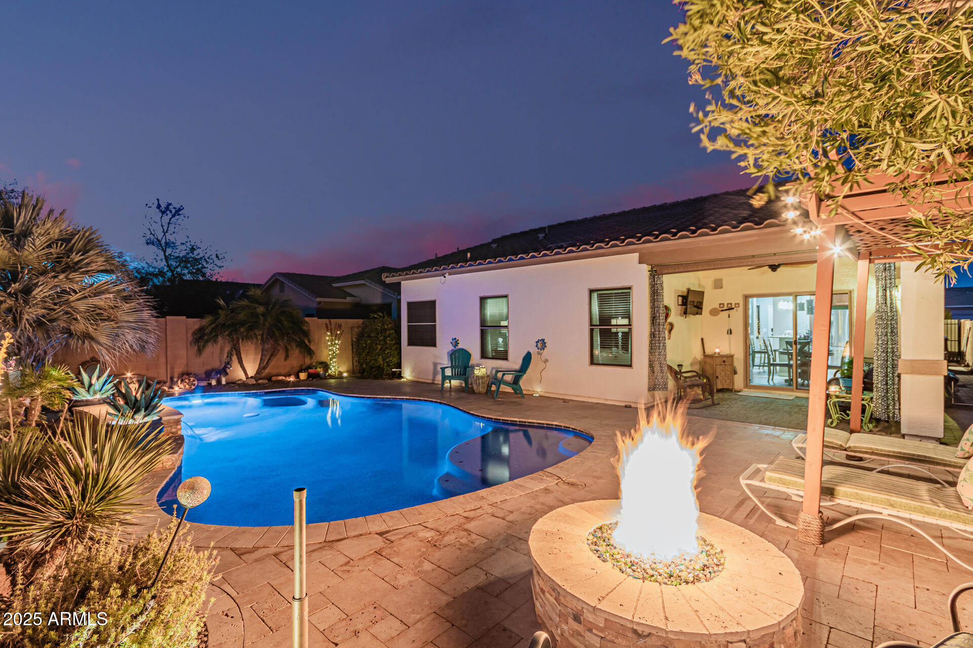 337 W STANLEY Avenue