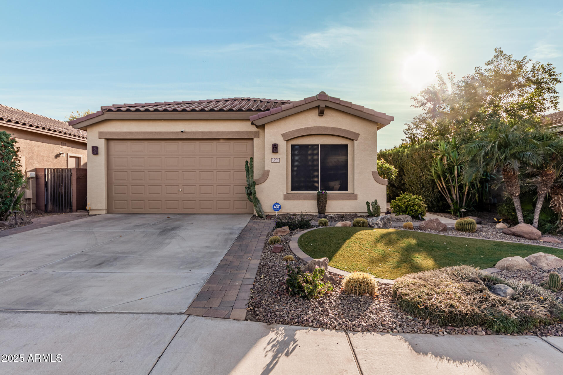 337 W STANLEY Avenue