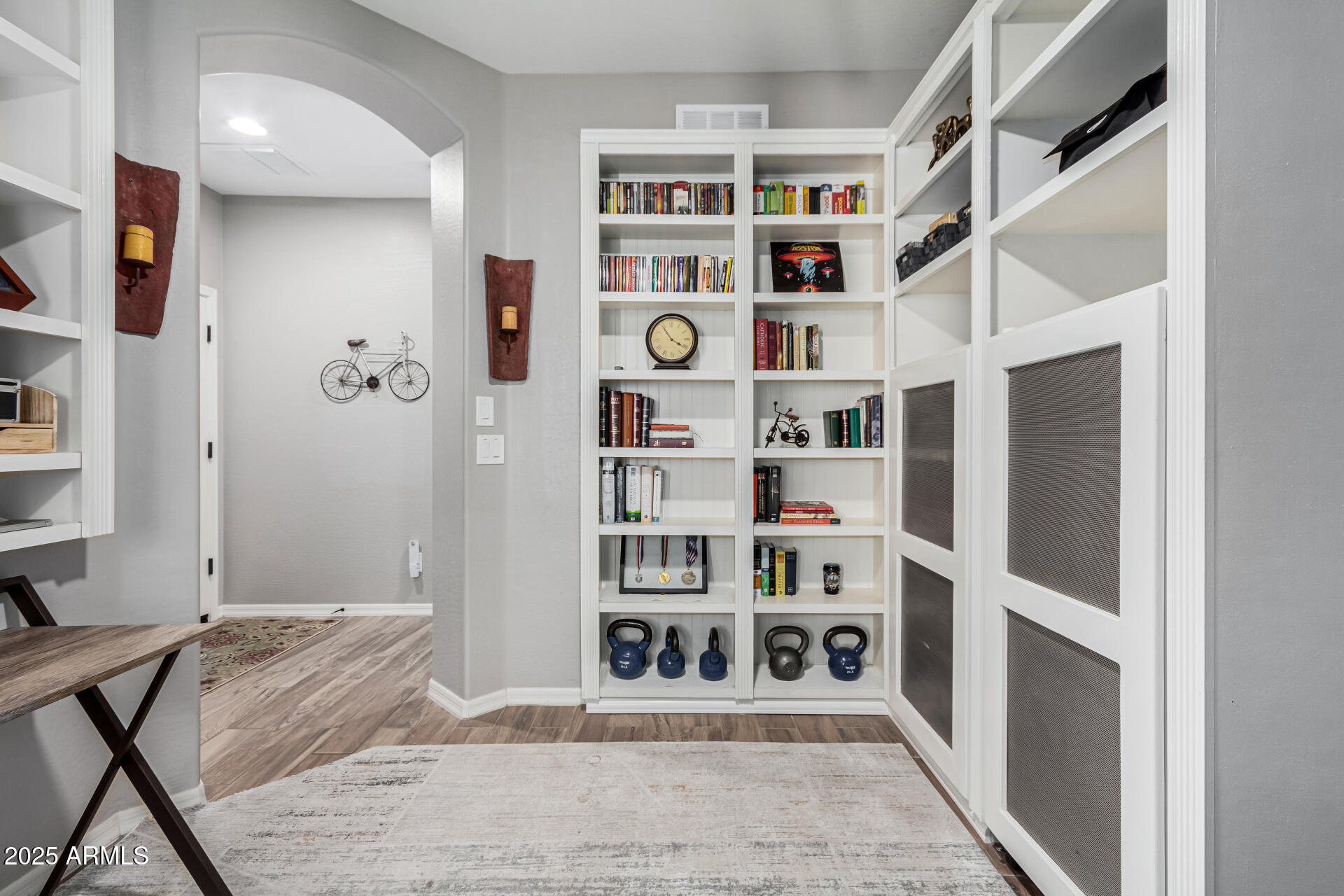 337 W STANLEY Avenue