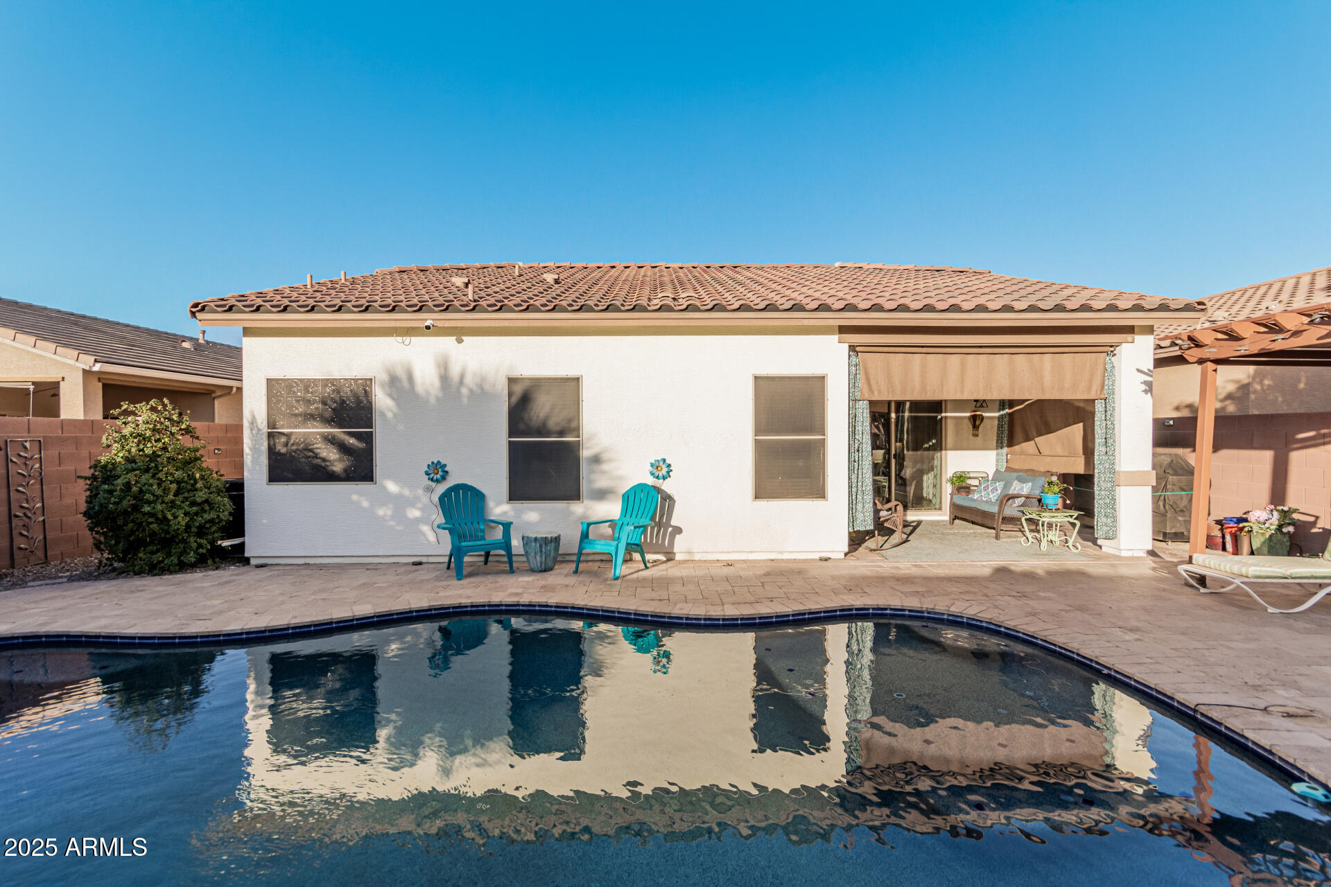 337 W STANLEY Avenue