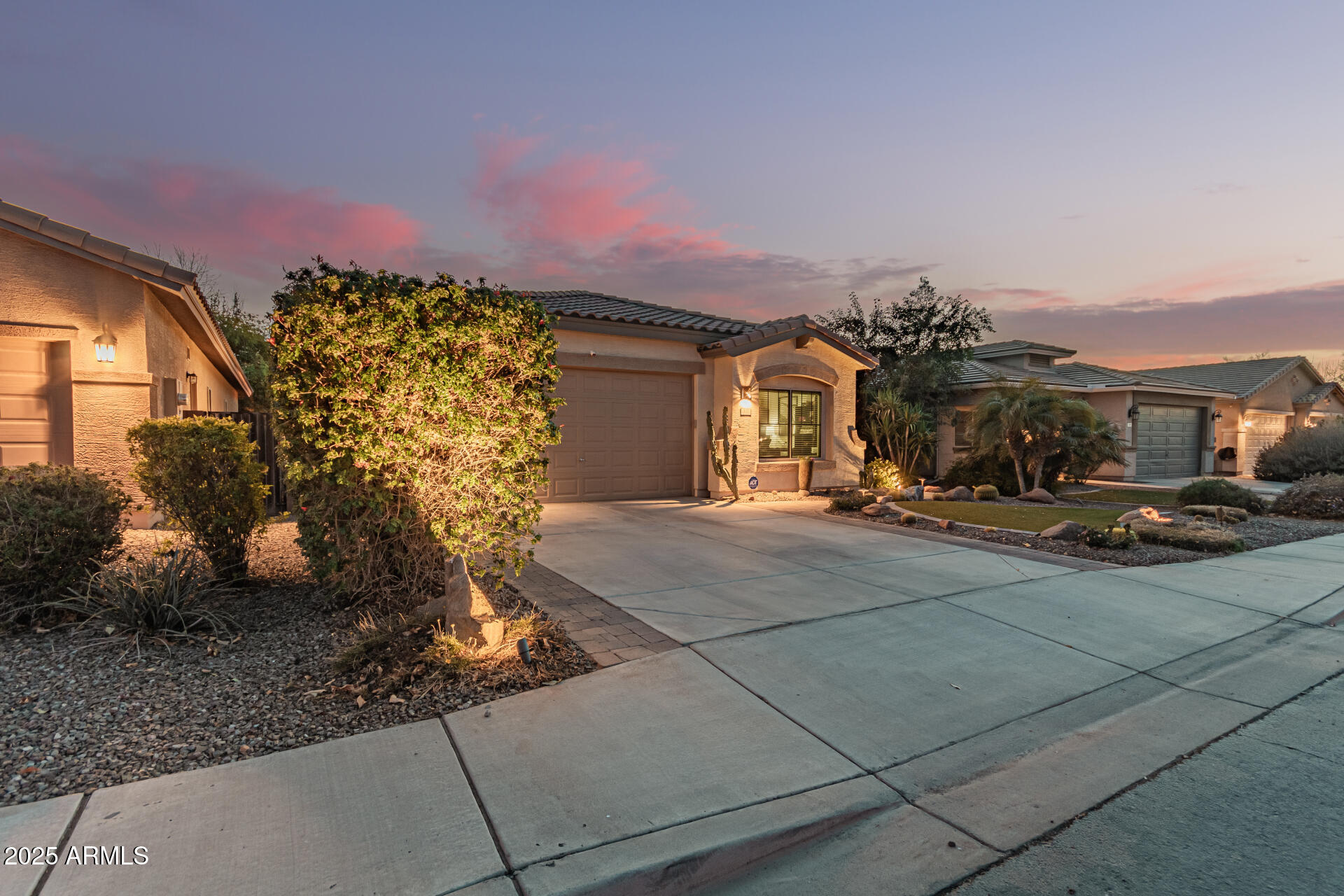 337 W STANLEY Avenue