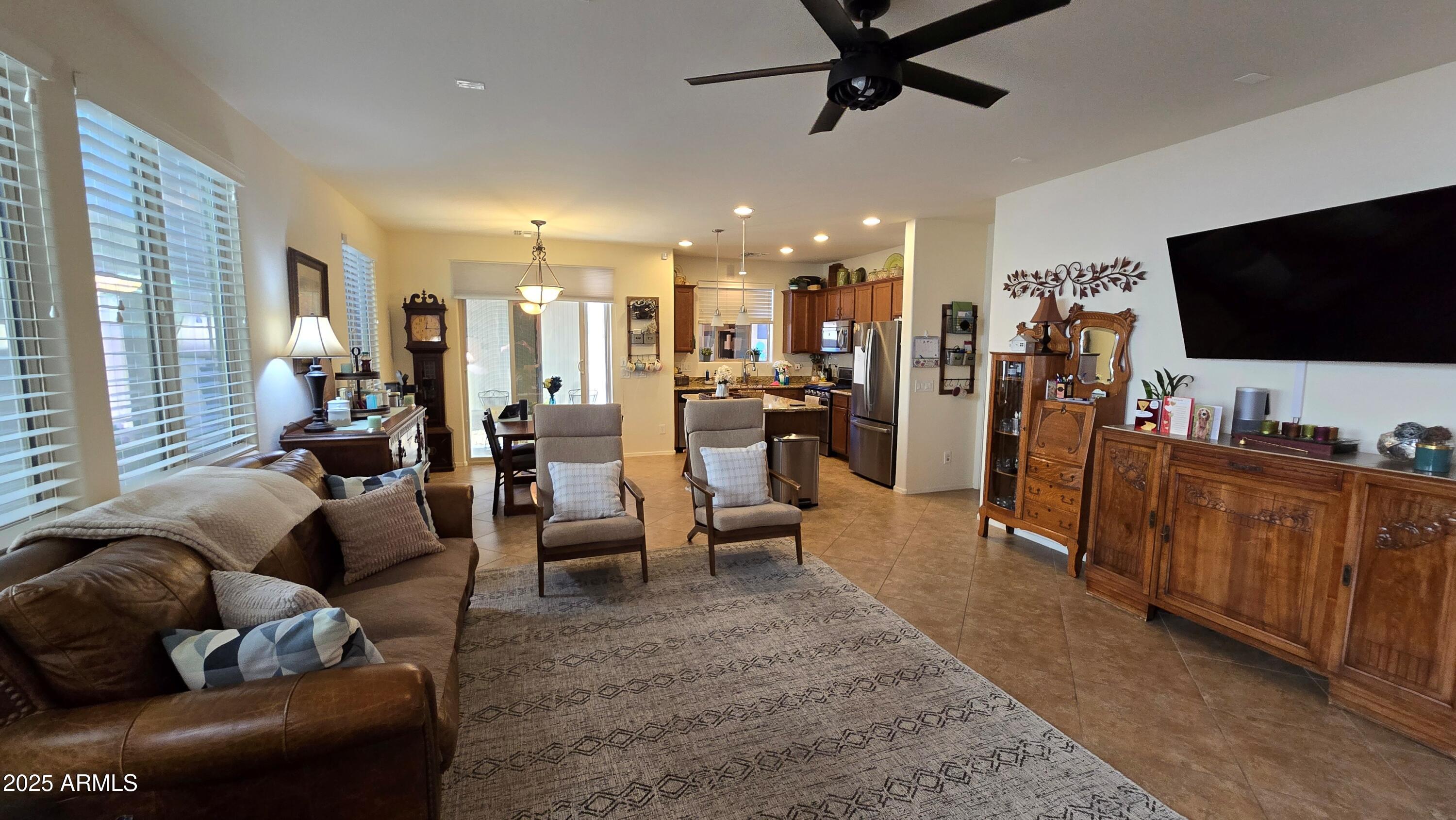 21081 E VIA DE OLIVOS --