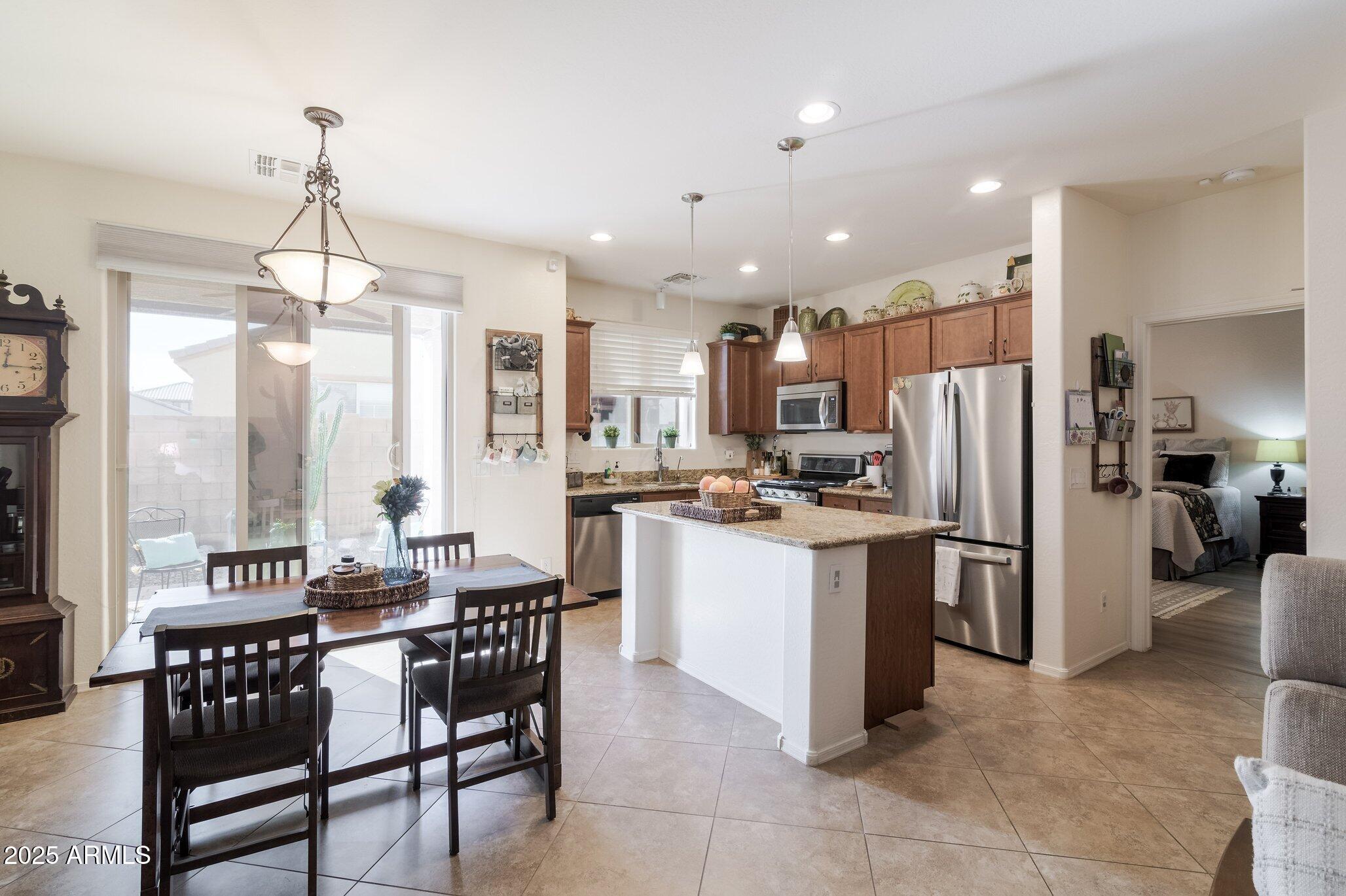 21081 E VIA DE OLIVOS --