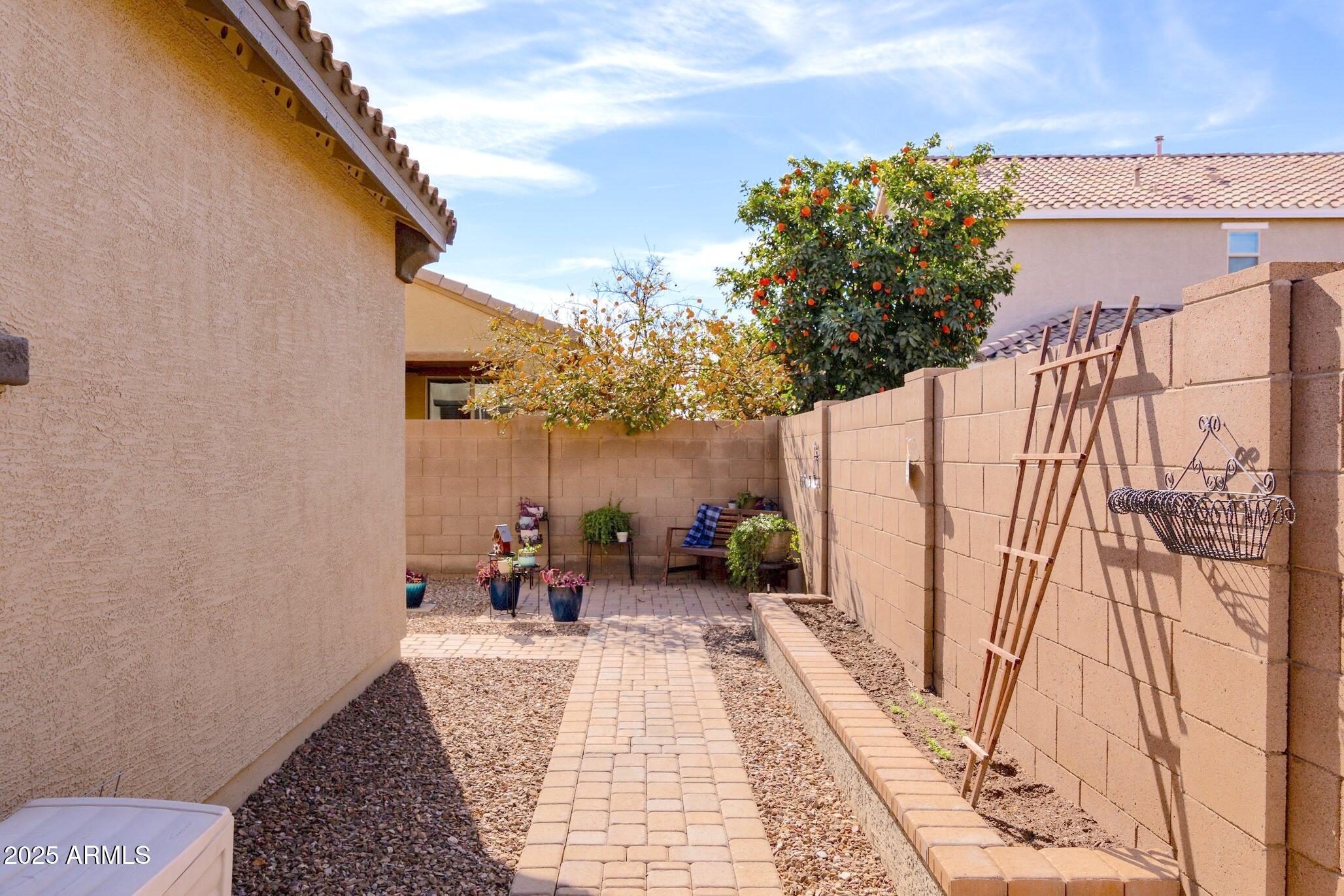 21081 E VIA DE OLIVOS --