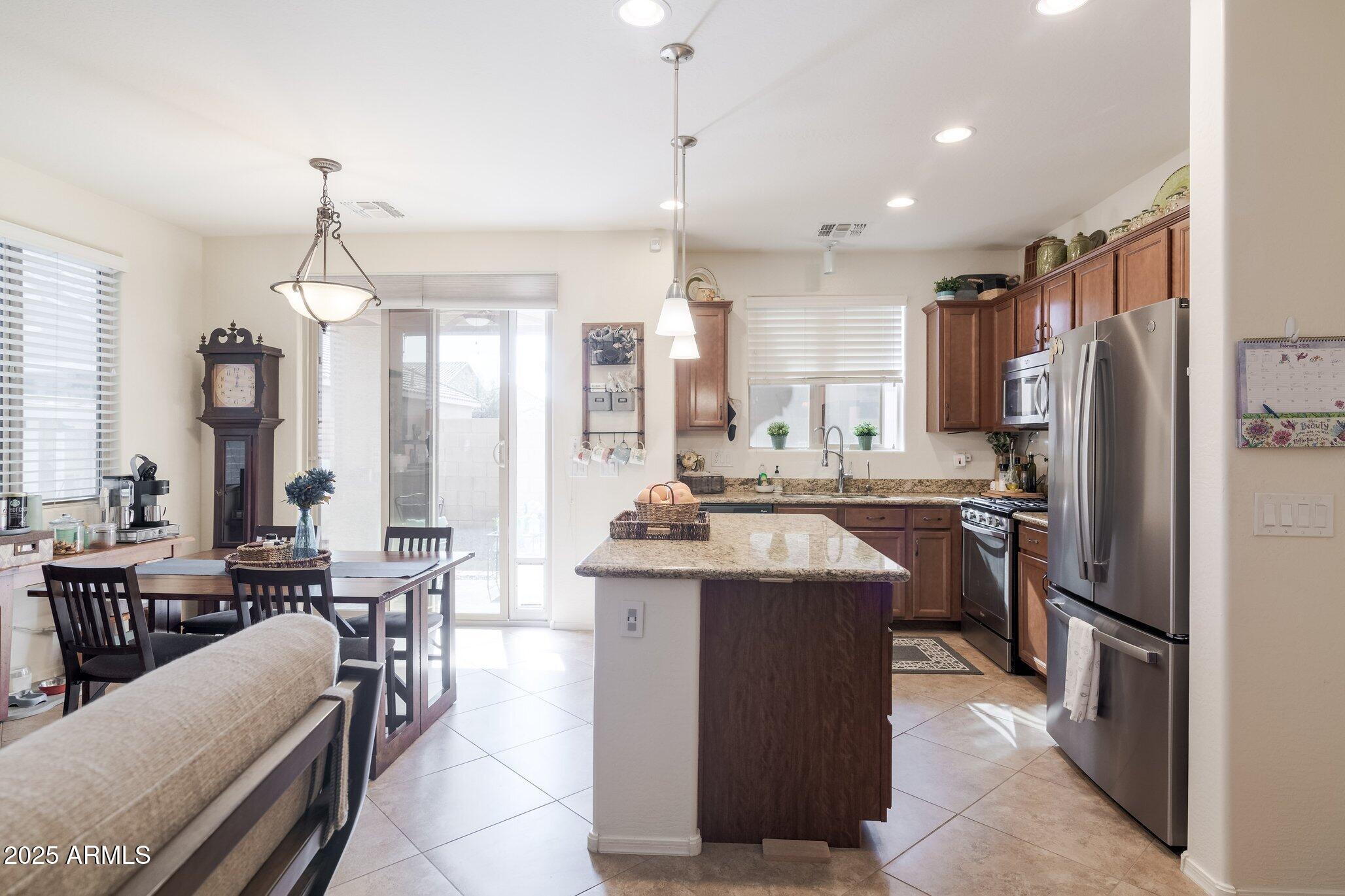 21081 E VIA DE OLIVOS --