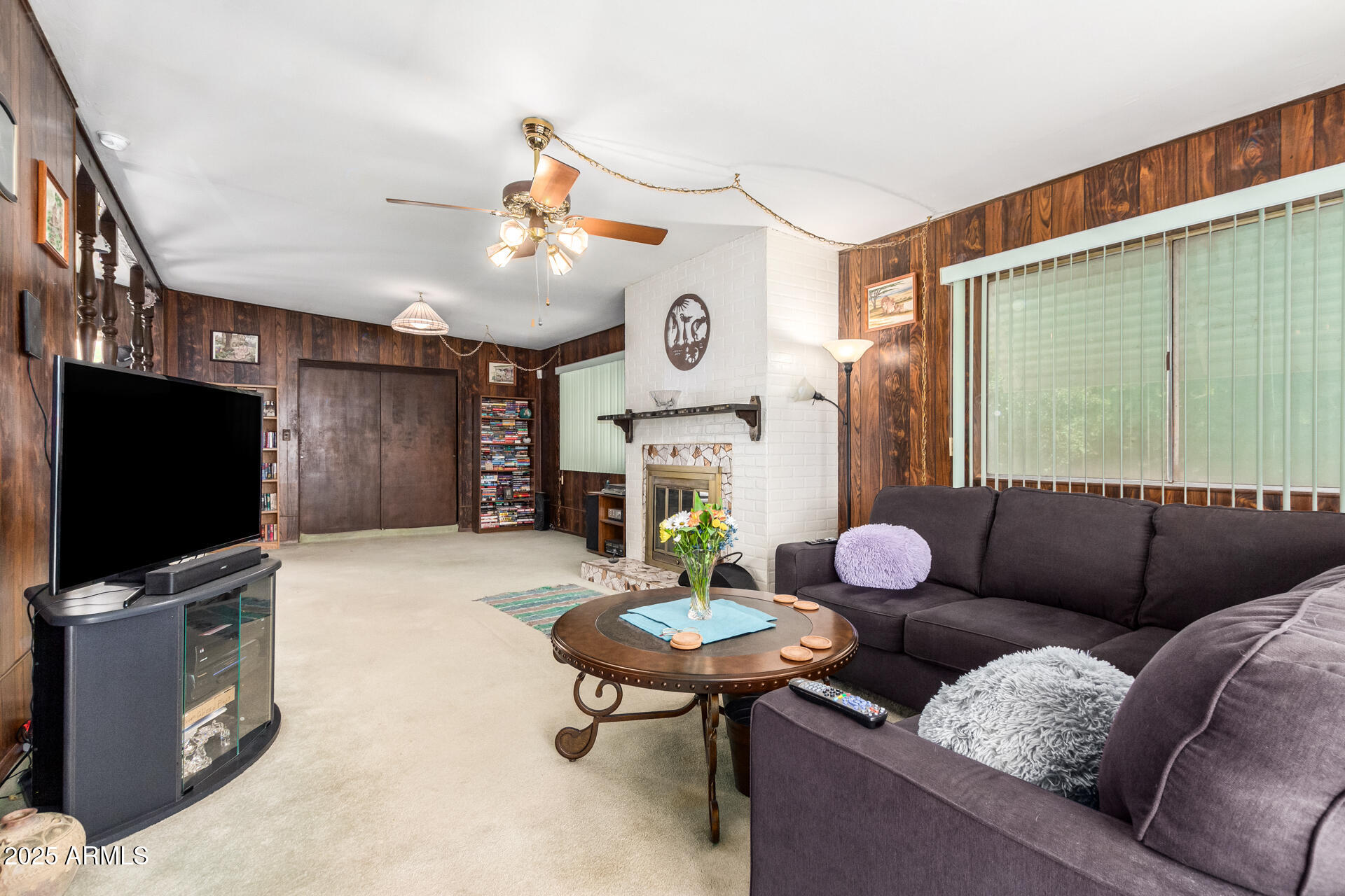 10461 W DEVONSHIRE Avenue