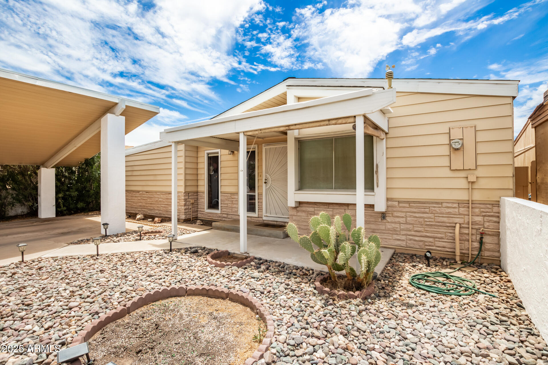 10461 W DEVONSHIRE Avenue