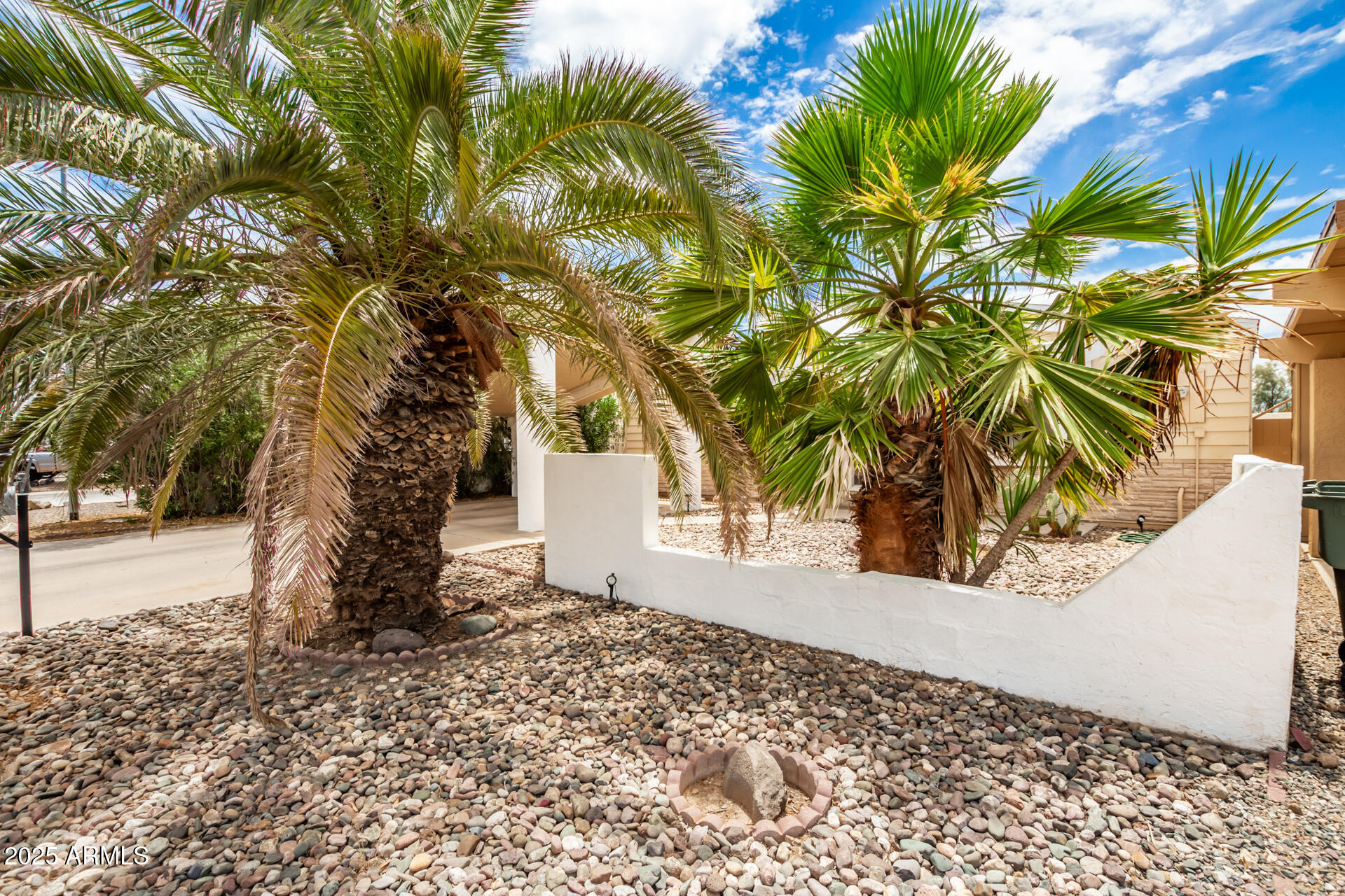 10461 W DEVONSHIRE Avenue