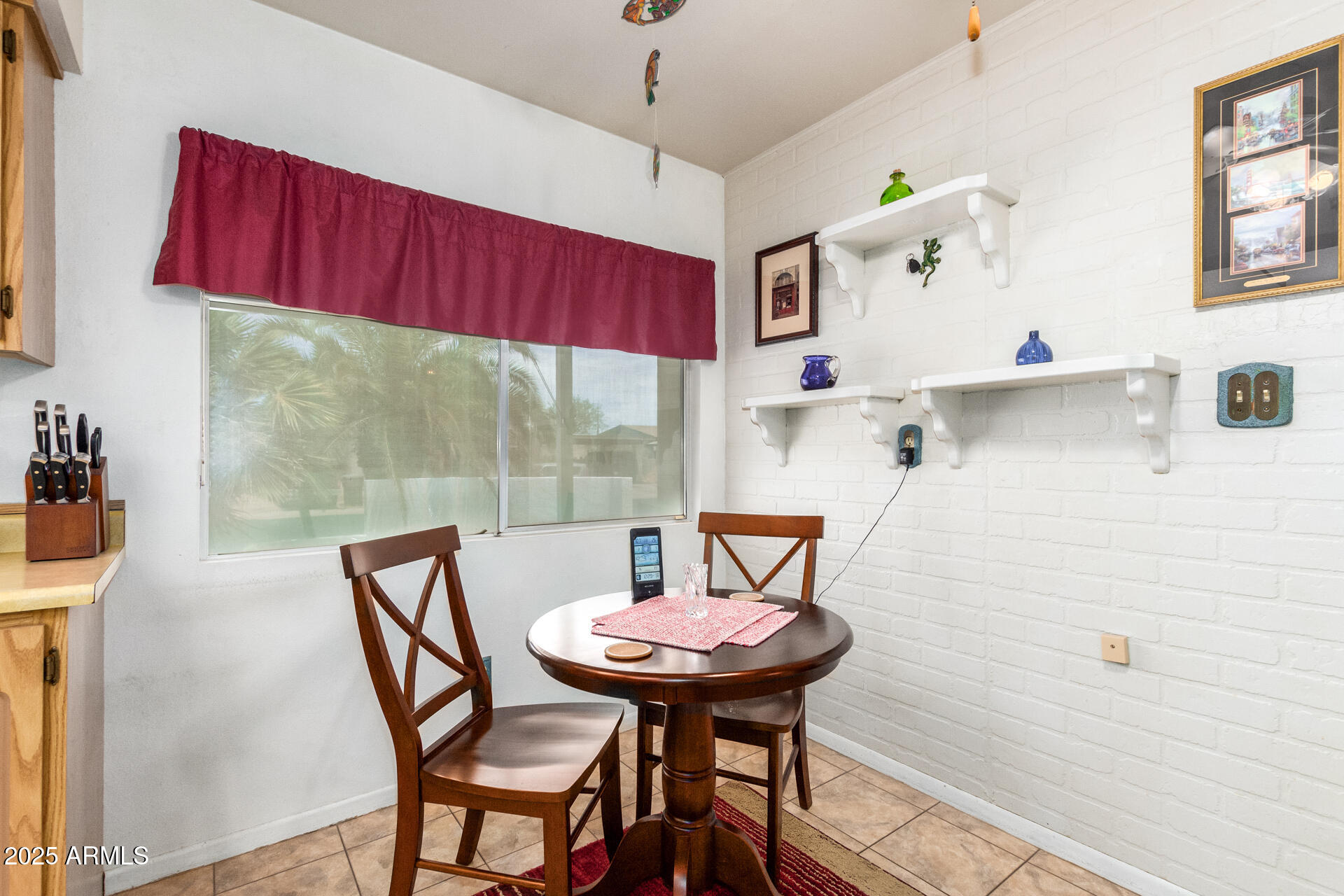 10461 W DEVONSHIRE Avenue